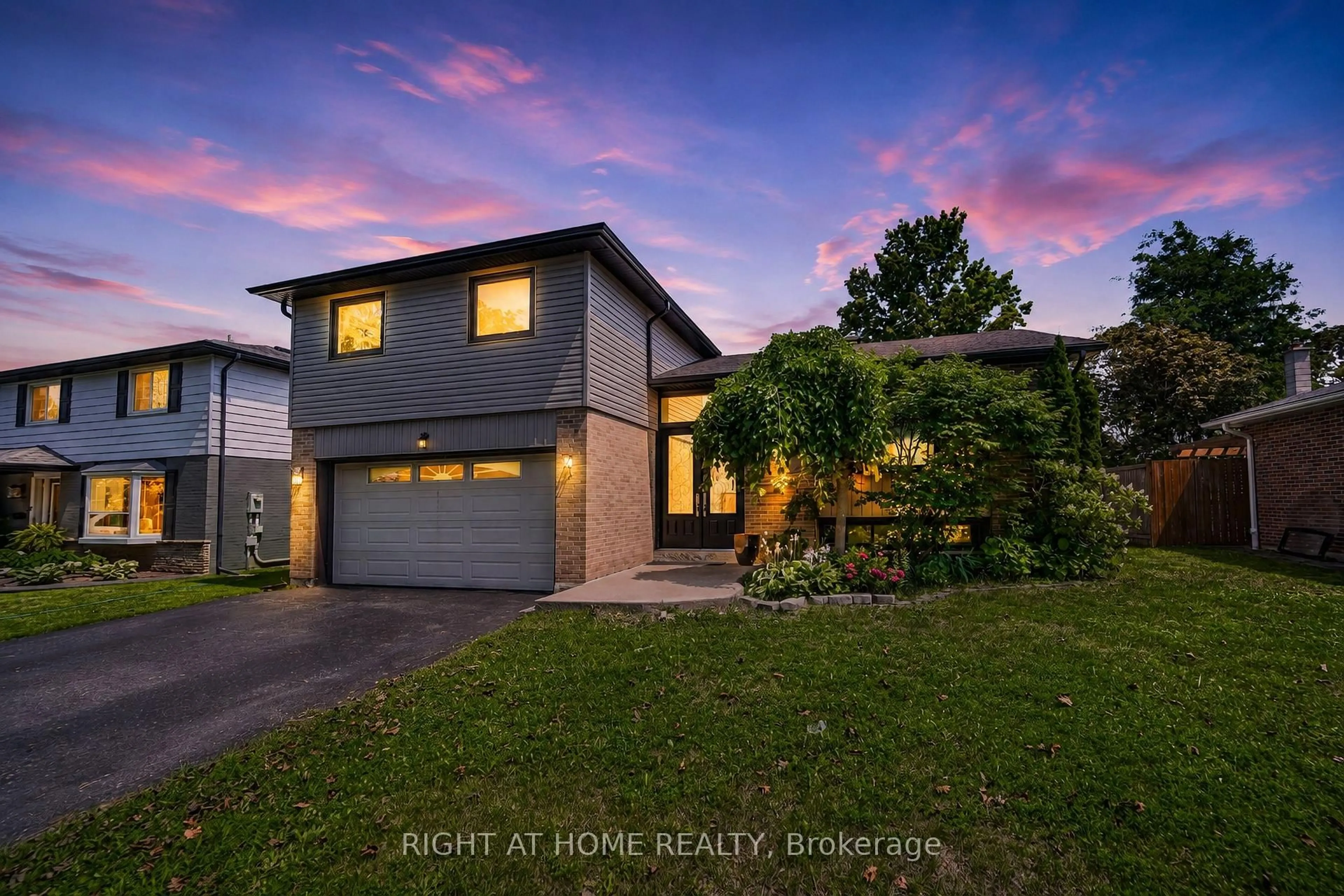 Unknown for 17 Clover Ave, Barrie Ontario L4N 3M7