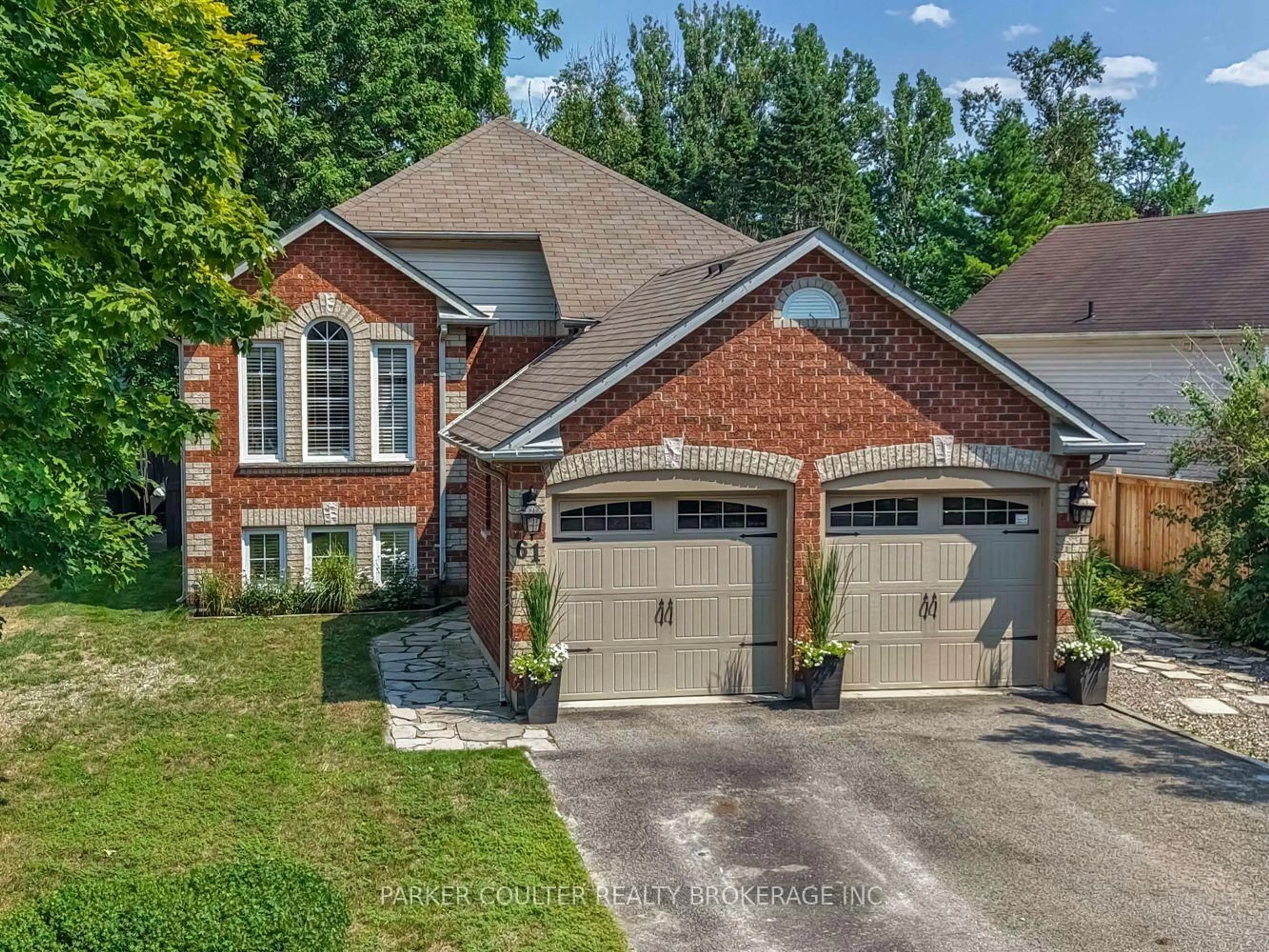 Home with brick exterior material, street for 61 Dyer Dr, Wasaga Beach Ontario L9Z 1E4