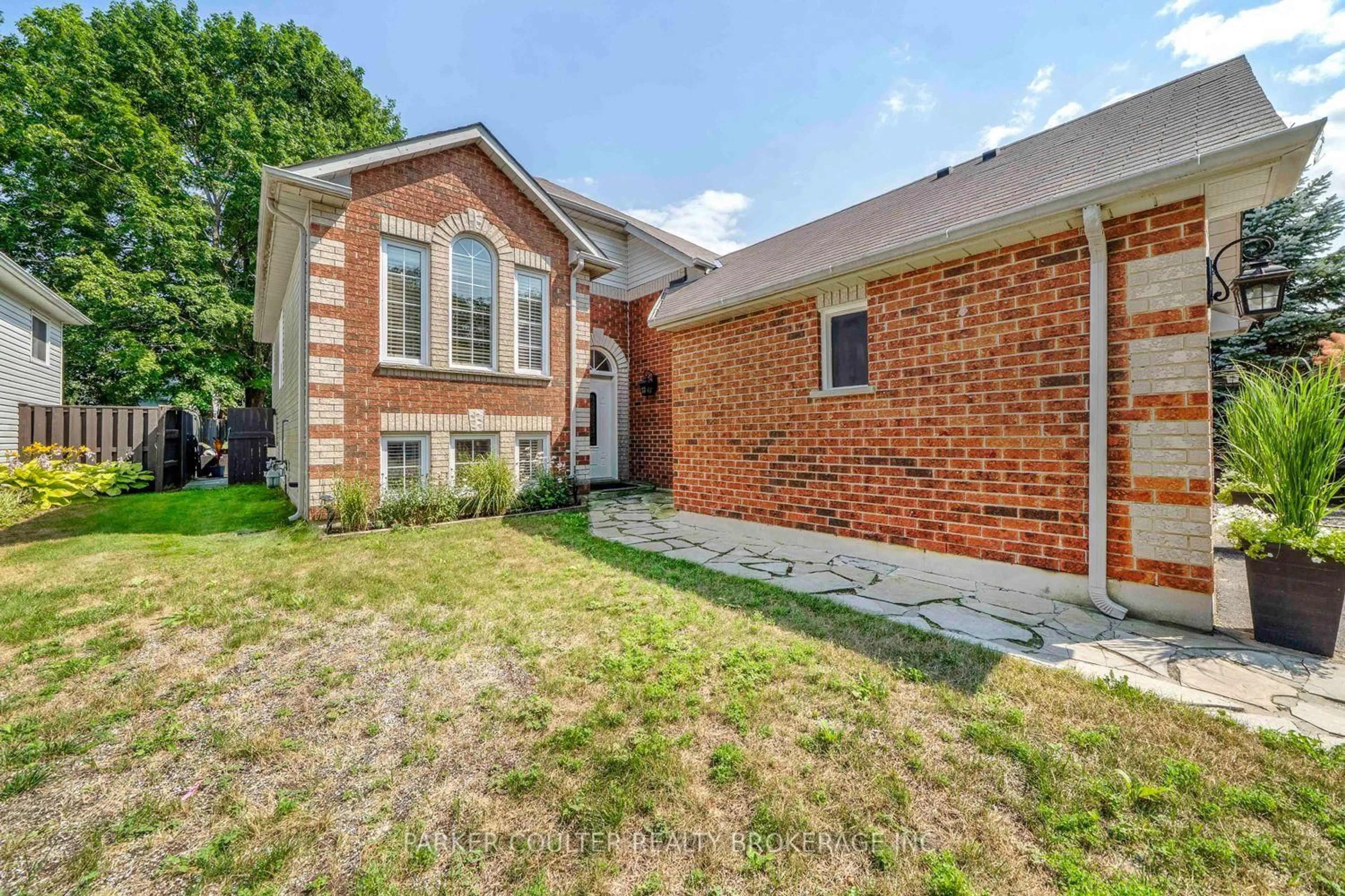 Home with brick exterior material, street for 61 Dyer Dr, Wasaga Beach Ontario L9Z 1E4