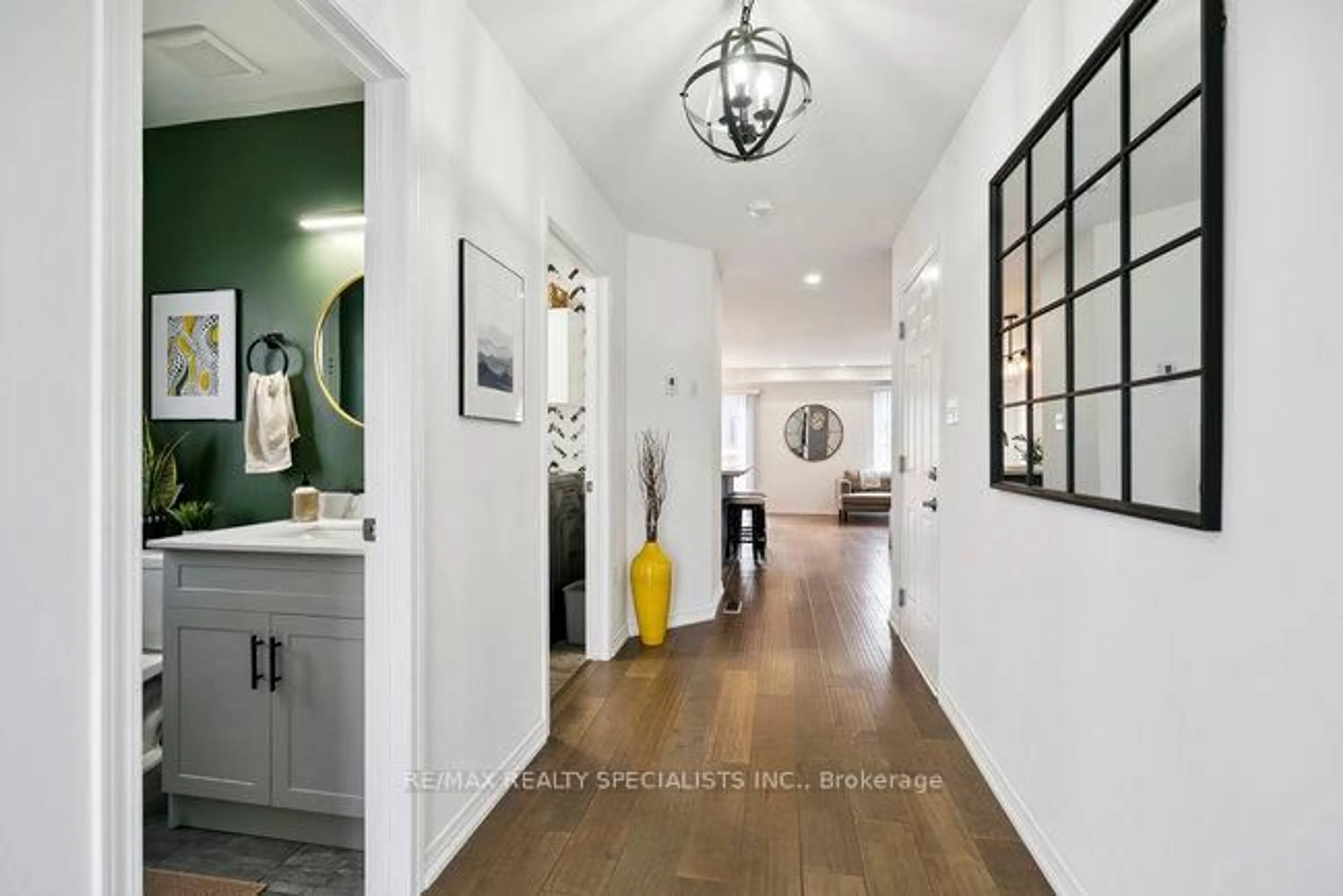 Indoor entryway for 50 Olympic Gate, Barrie Ontario L9J 0H9