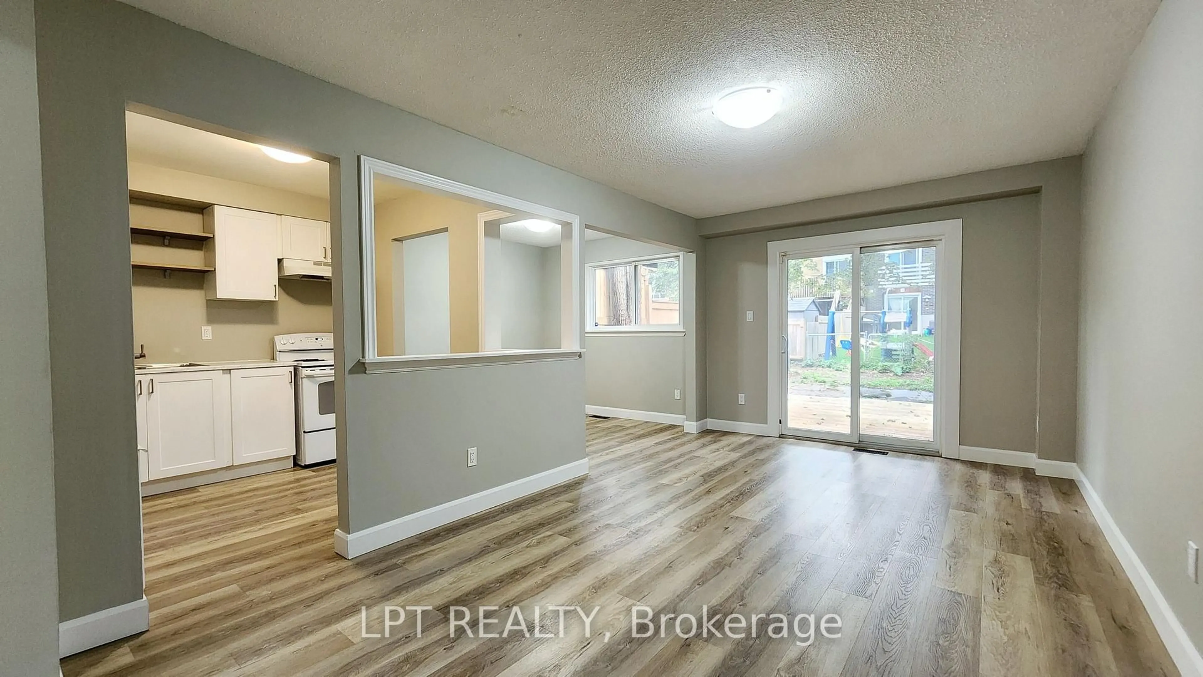 A pic of a room for 38 Chaucer Cres, Barrie Ontario L4N 4T7