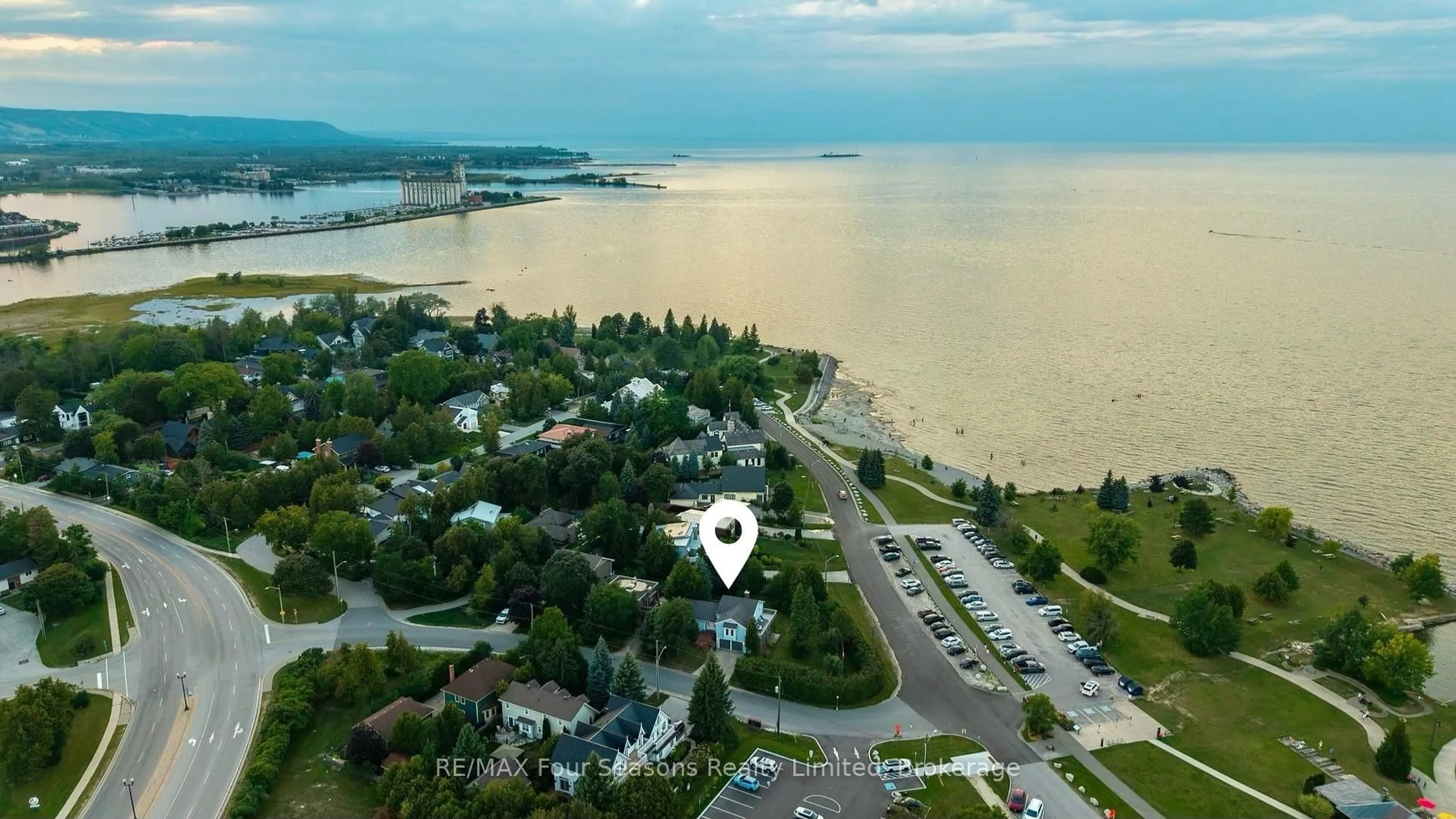 A pic from outside/outdoor area/front of a property/back of a property/a pic from drone, water/lake/river/ocean view for 97 & 99 Huron St, Collingwood Ontario L9Y 4Y3