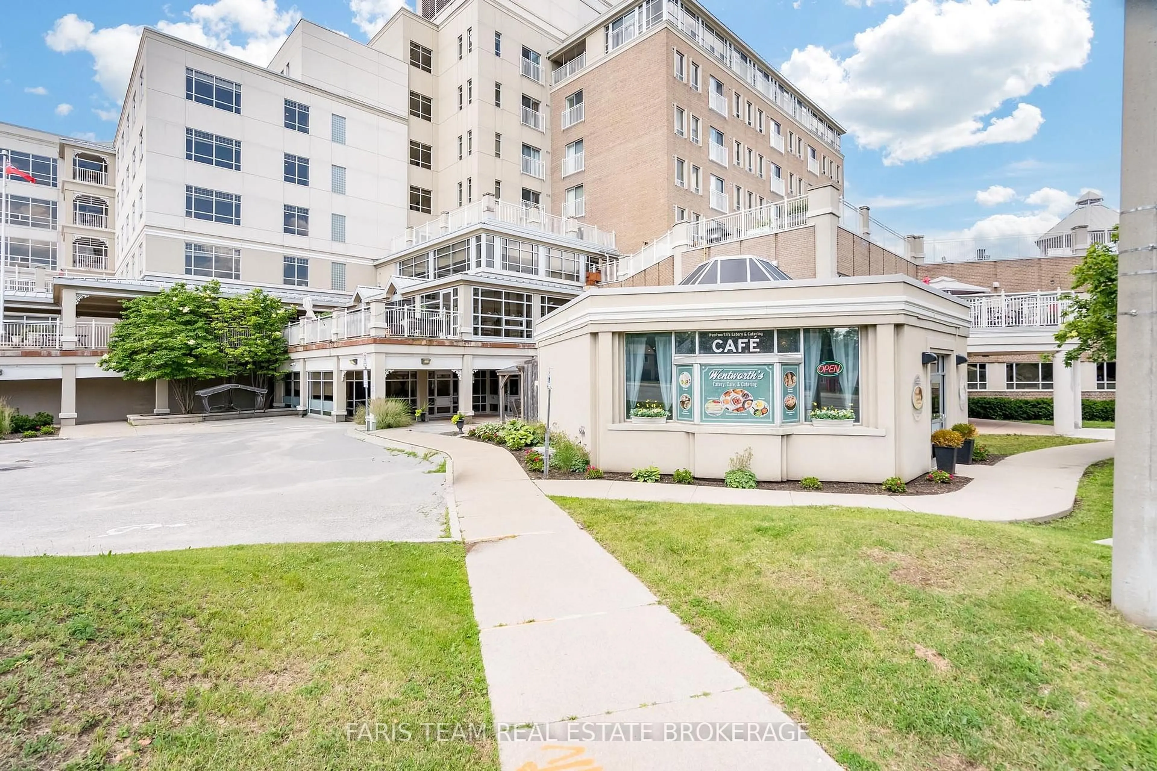 Unknown for 74 Ross St #82, Barrie Ontario L4N 1G3