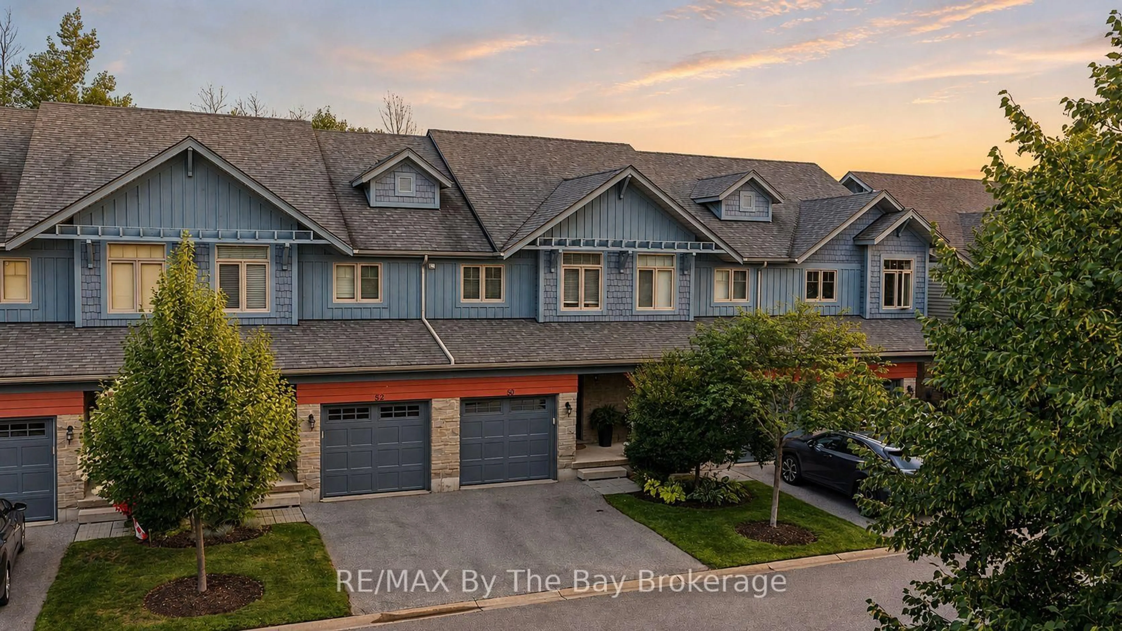 A pic from outside/outdoor area/front of a property/back of a property/a pic from drone, unknown for 50 Silver Glen Blvd, Collingwood Ontario L9Y 0G9