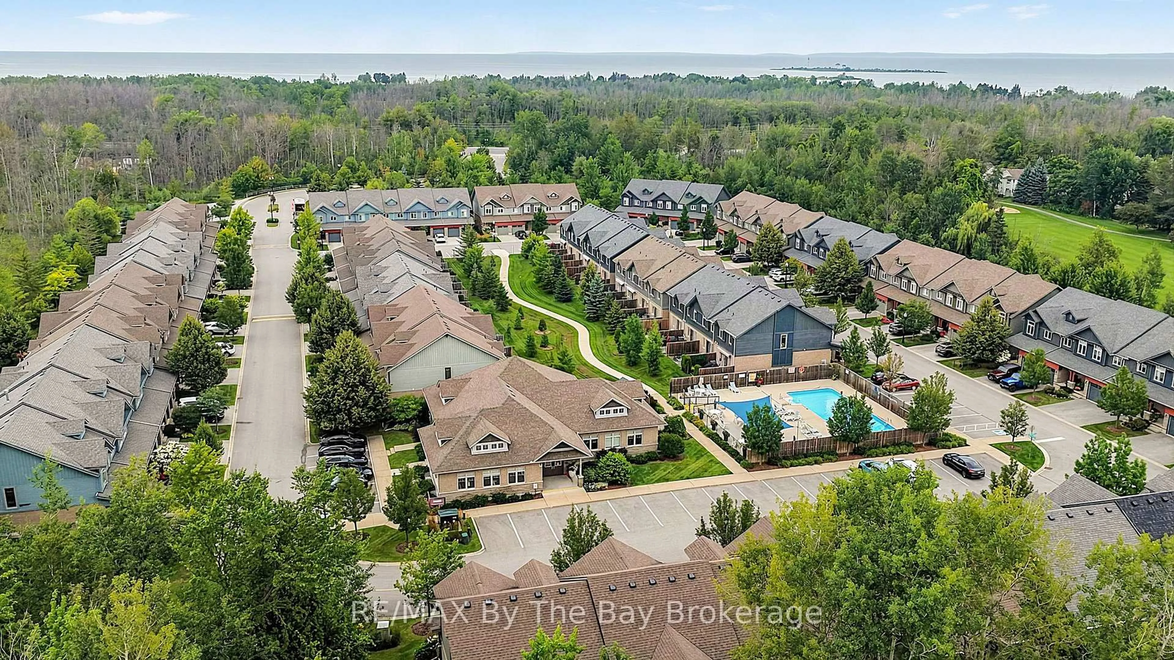 A pic from outside/outdoor area/front of a property/back of a property/a pic from drone, water/lake/river/ocean view for 50 Silver Glen Blvd, Collingwood Ontario L9Y 0G9