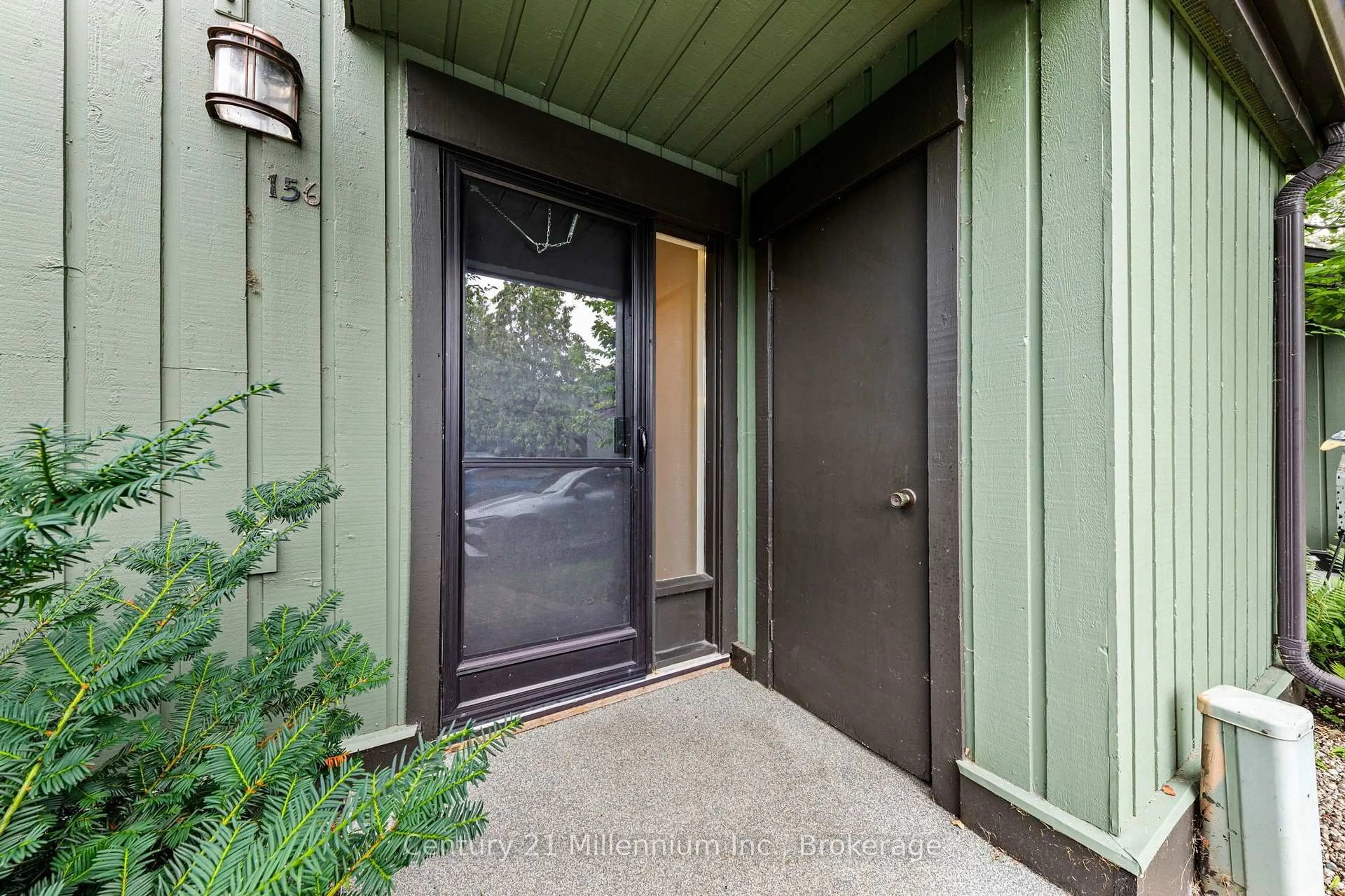 Indoor entryway for 156 ESCARPMENT Cres, Collingwood Ontario L9Y 5B4