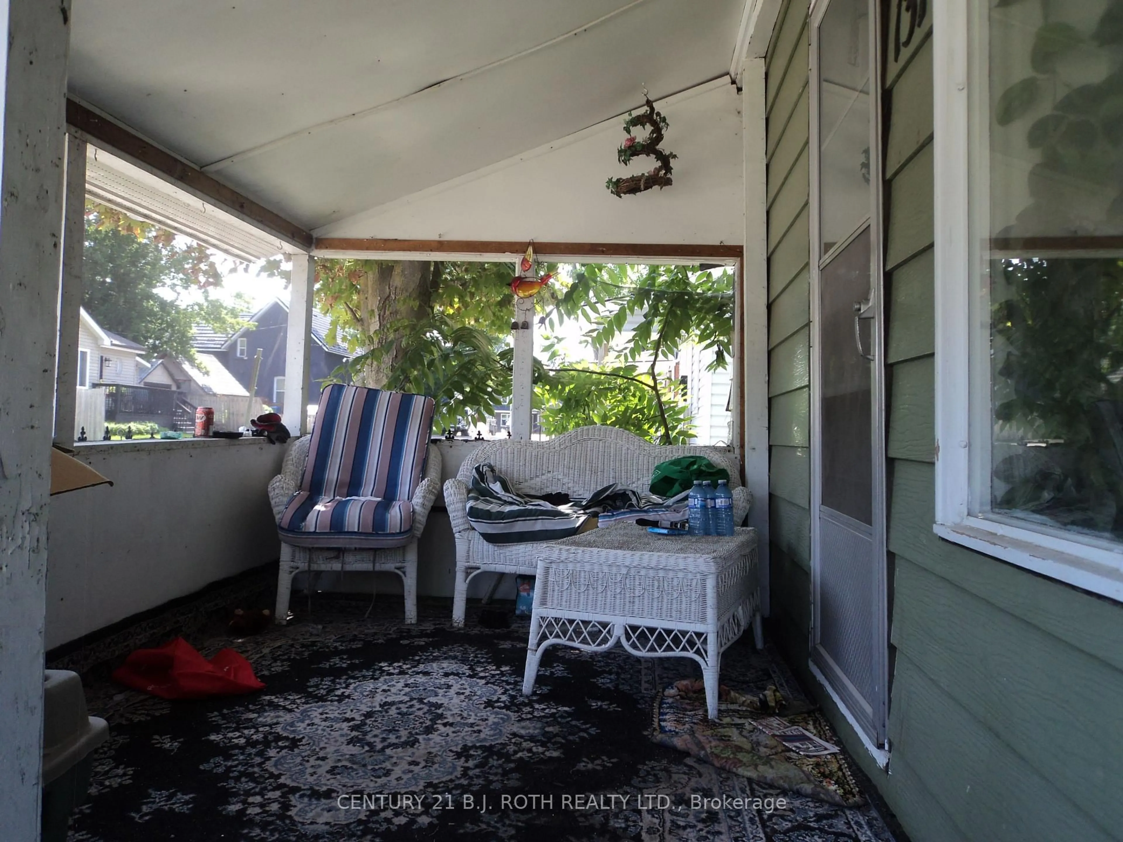 Patio, street for 137 Dufferin St, Orillia Ontario L3V 5T1