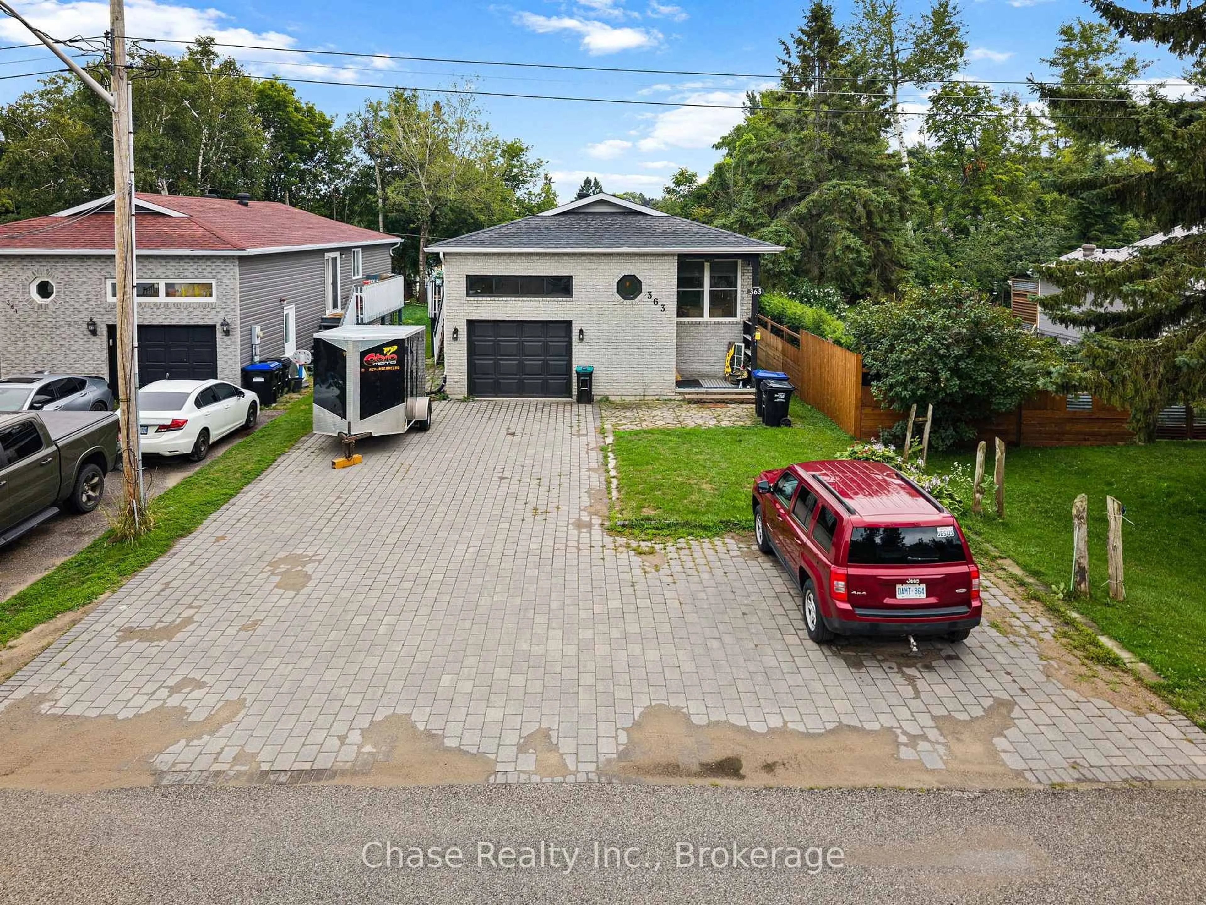 A pic from outside/outdoor area/front of a property/back of a property/a pic from drone, street for 363 Wardell St, Tay Ontario L0K 1R0
