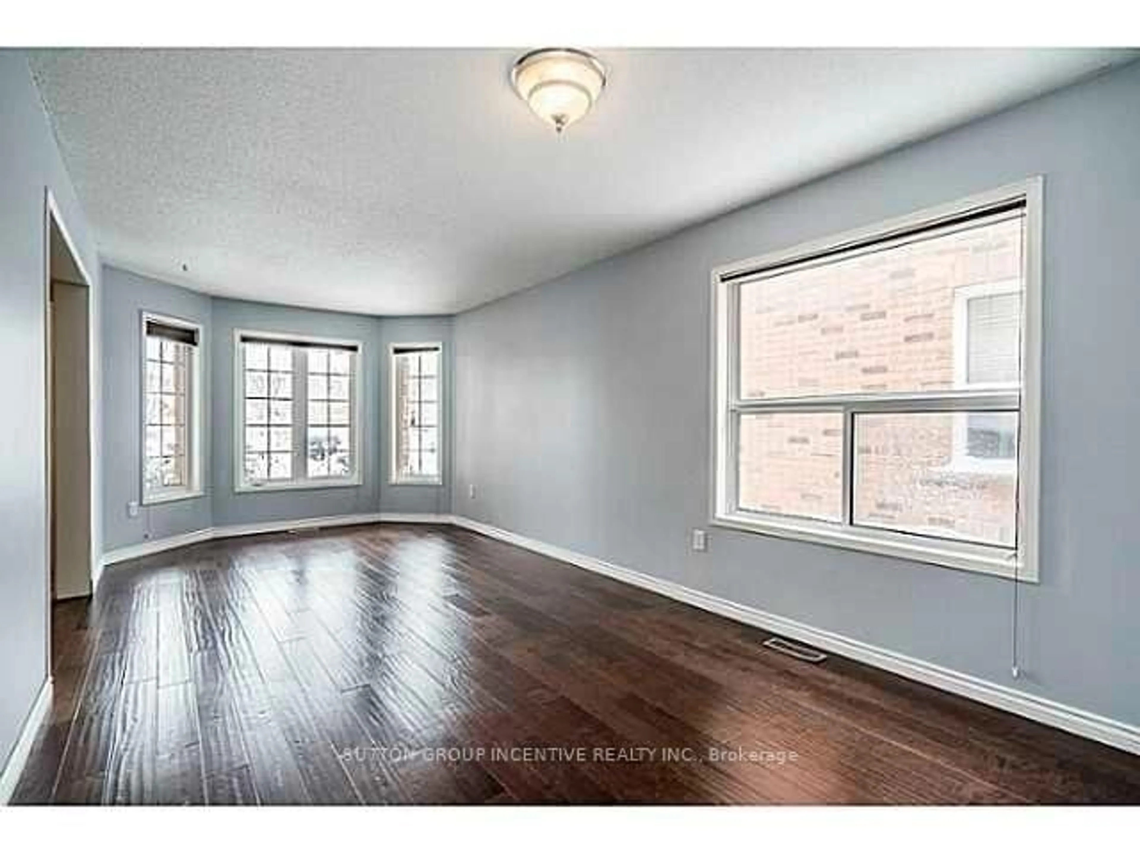 A pic of a room for 18 Merganser Crt, Barrie Ontario L4N 8W7