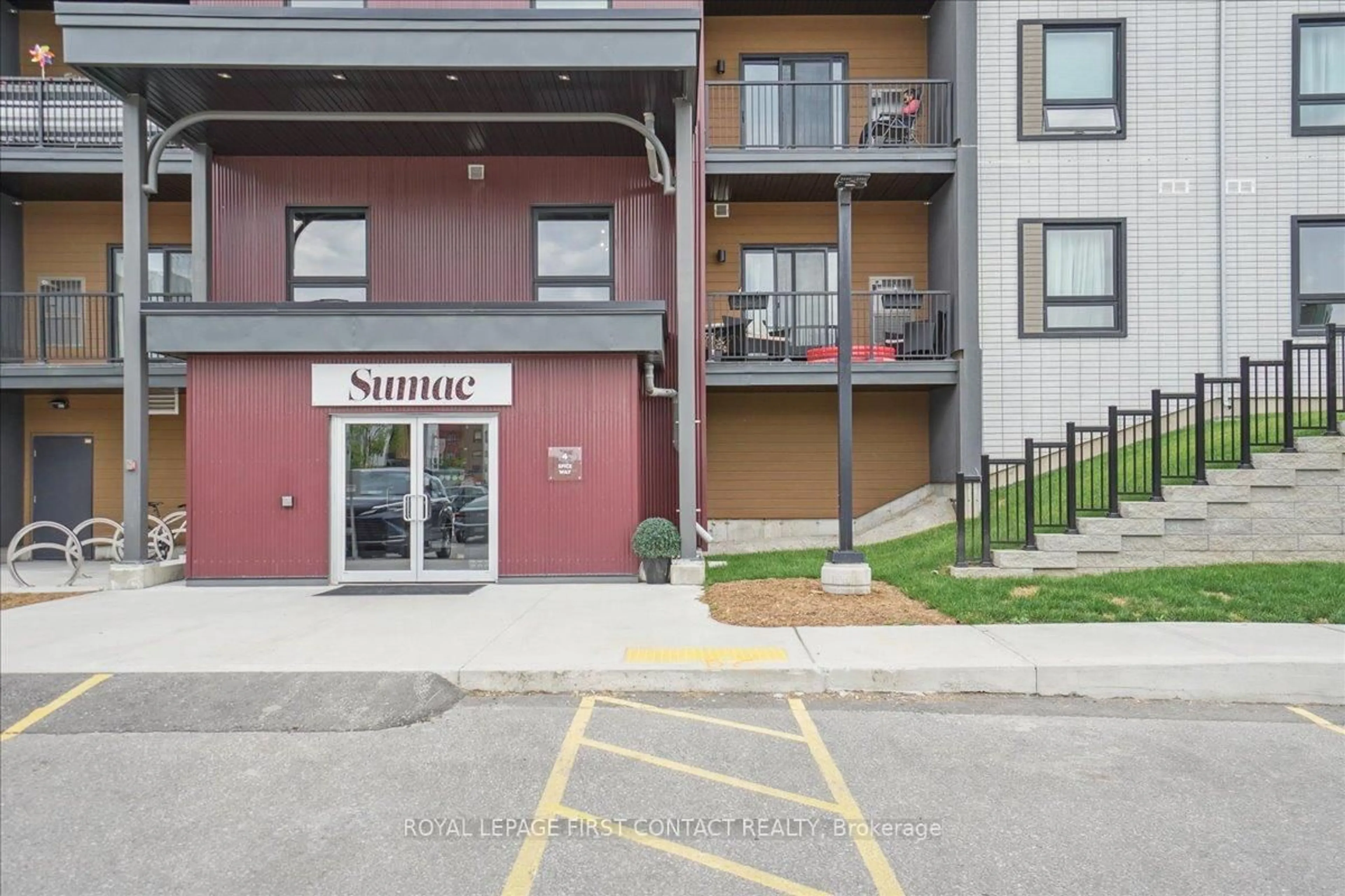 Unknown for 4 Spice Way #213, Barrie Ontario L9J 0M2
