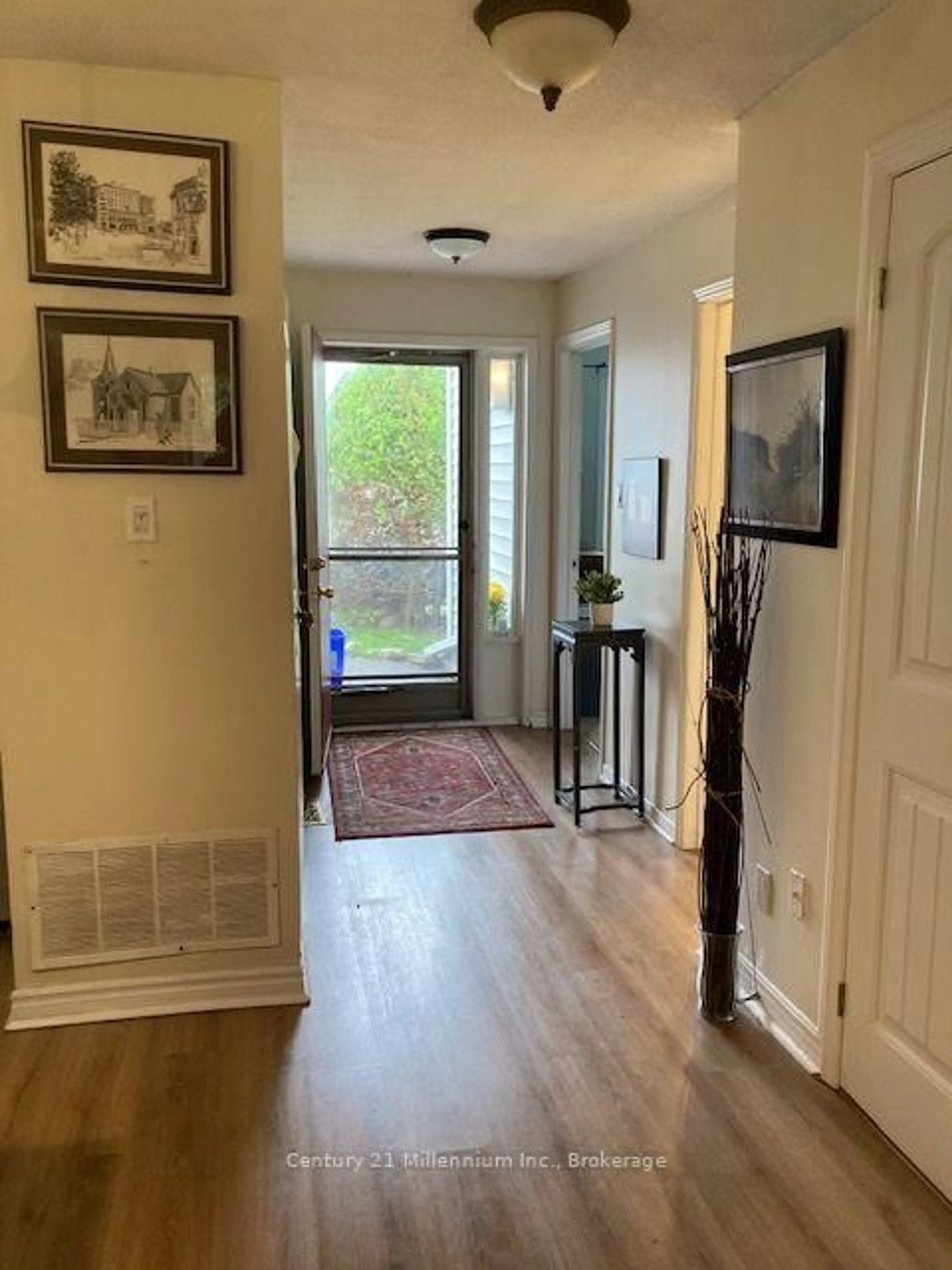 Indoor entryway for 55 Trott Blvd #131, Collingwood Ontario L9Y 5B8