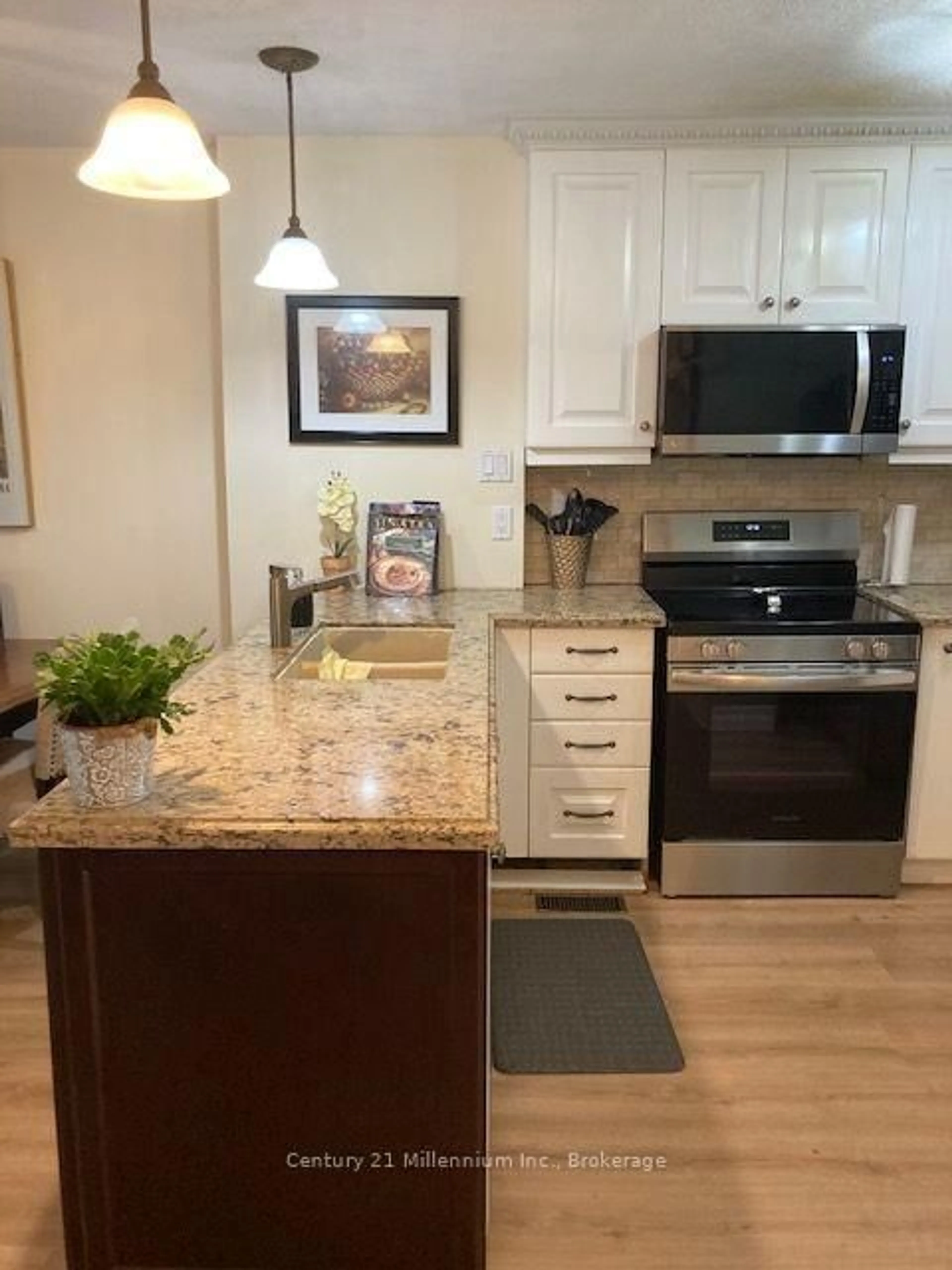Open concept kitchen, unknown for 55 Trott Blvd #131, Collingwood Ontario L9Y 5B8