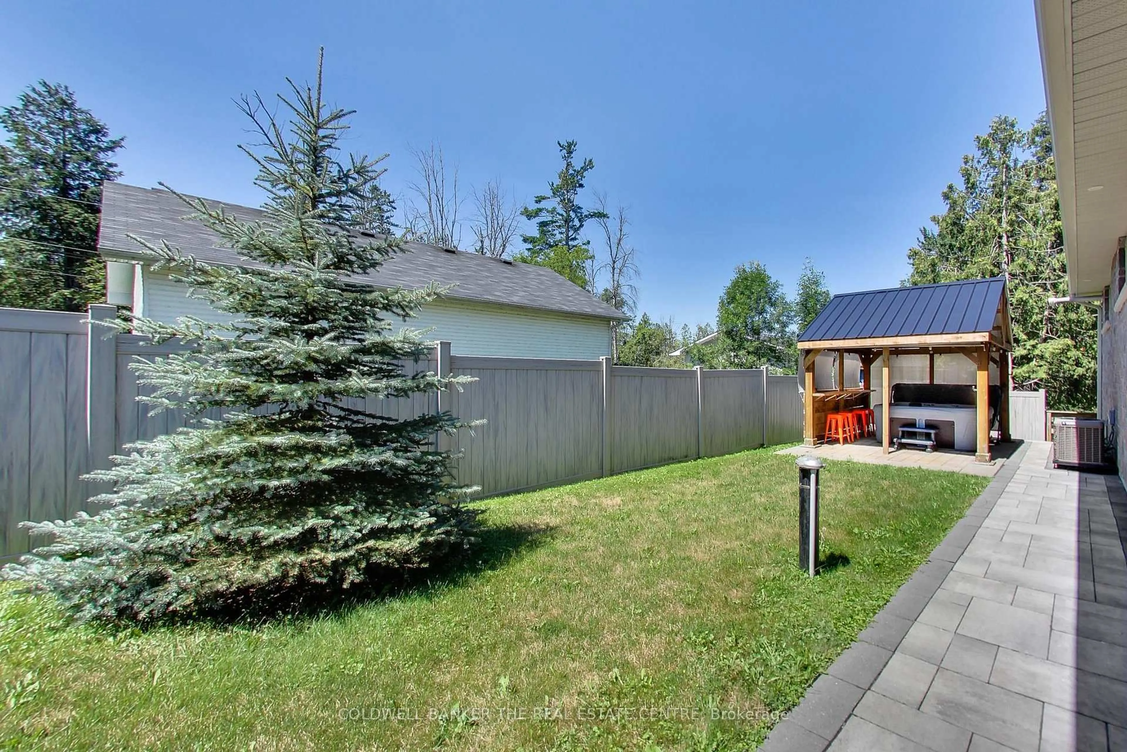 Patio, street for 224 Lakeshore Rd, Oro-Medonte Ontario L0L 2E0
