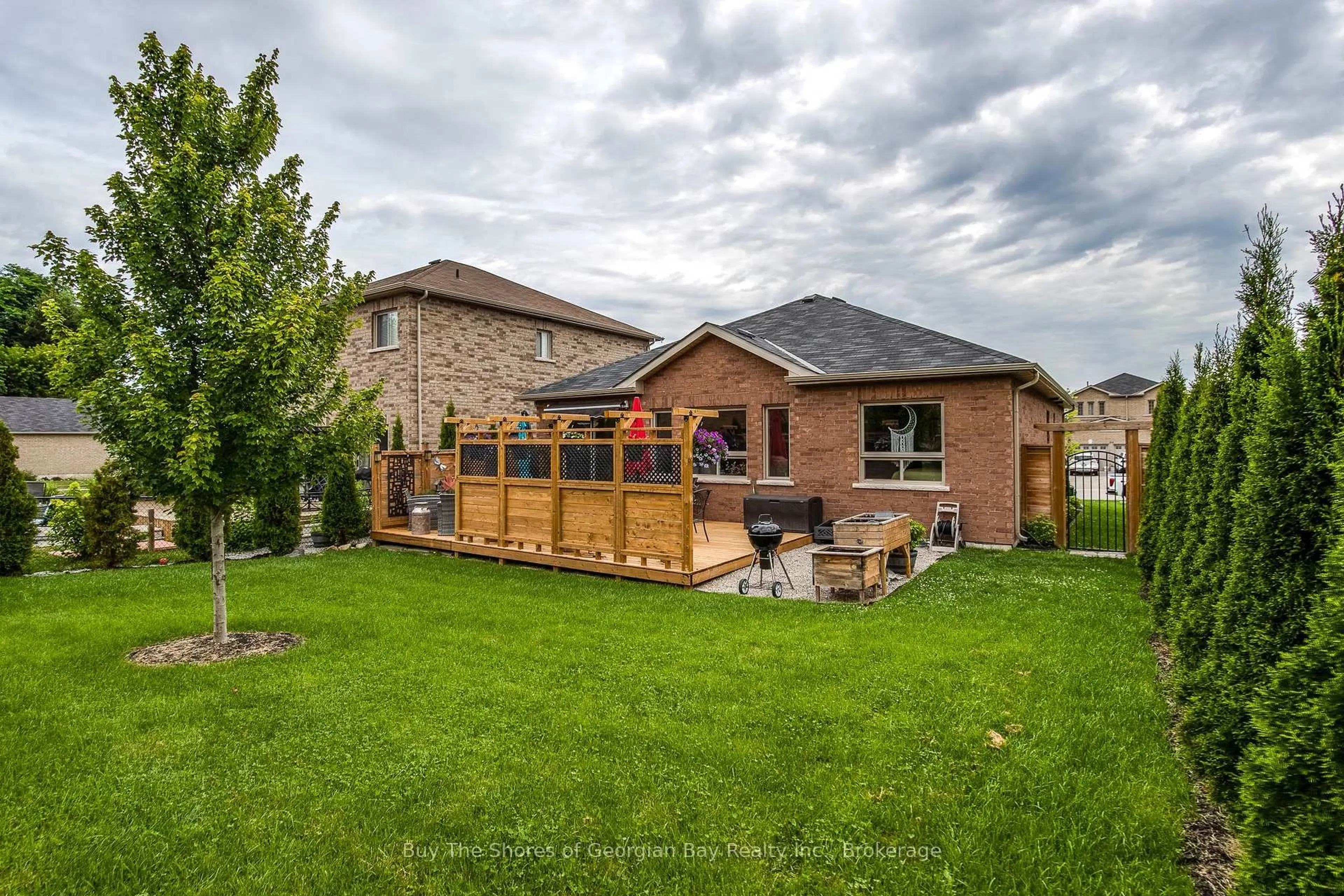 Home with brick exterior material, street for 33 Beausoleil Dr, Penetanguishene Ontario L9M 0V8