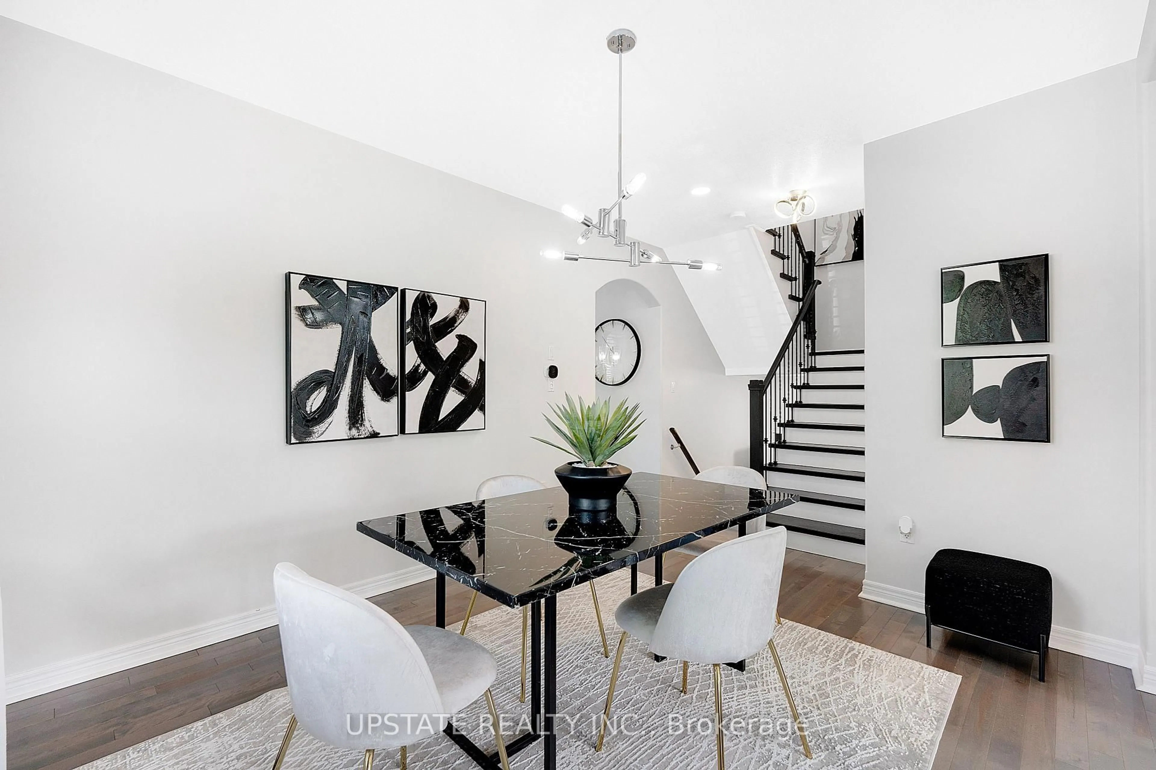 Dining room, unknown for 11 Kensington Tr, Barrie Ontario L4N 0K5