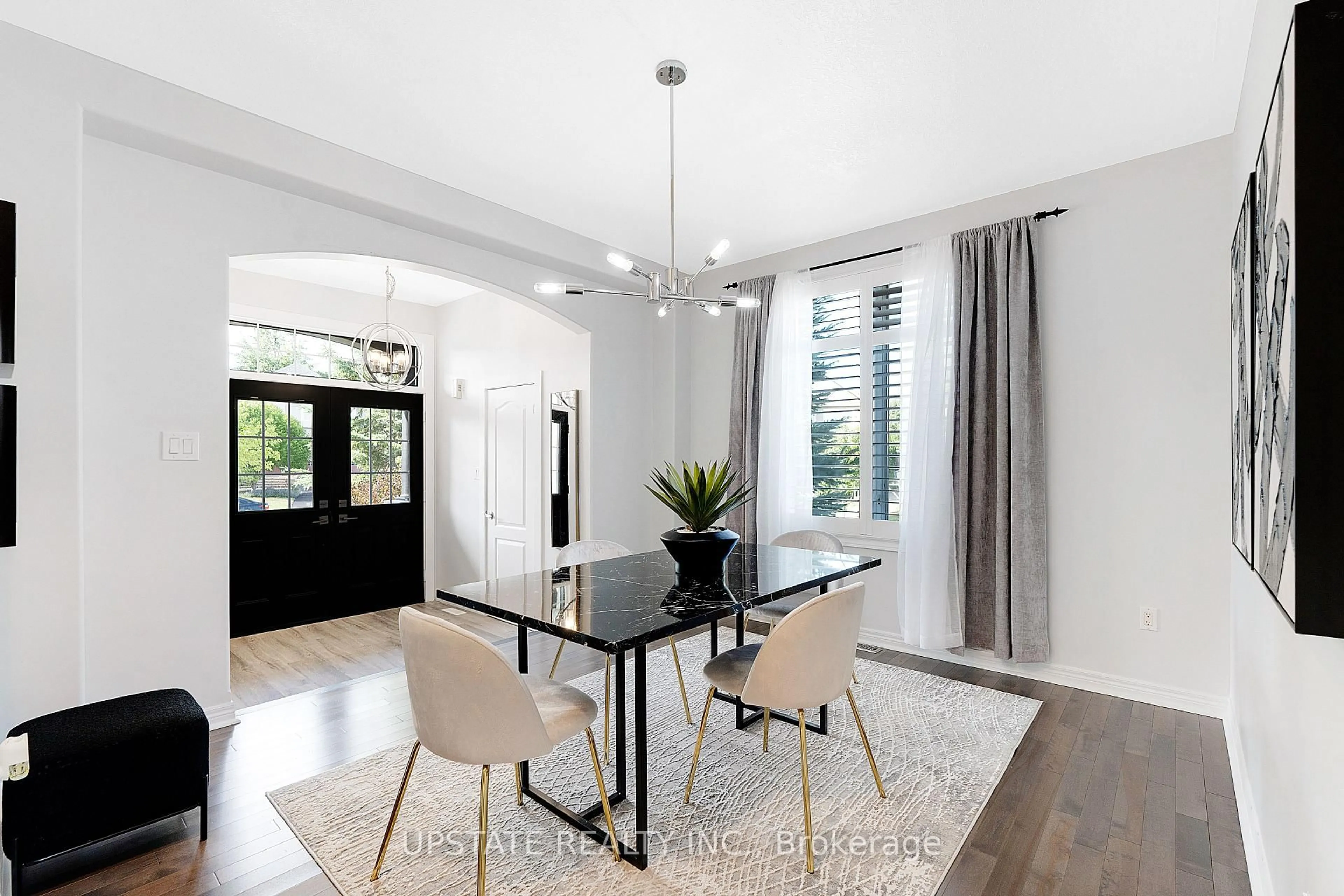 Dining room, unknown for 11 Kensington Tr, Barrie Ontario L4N 0K5