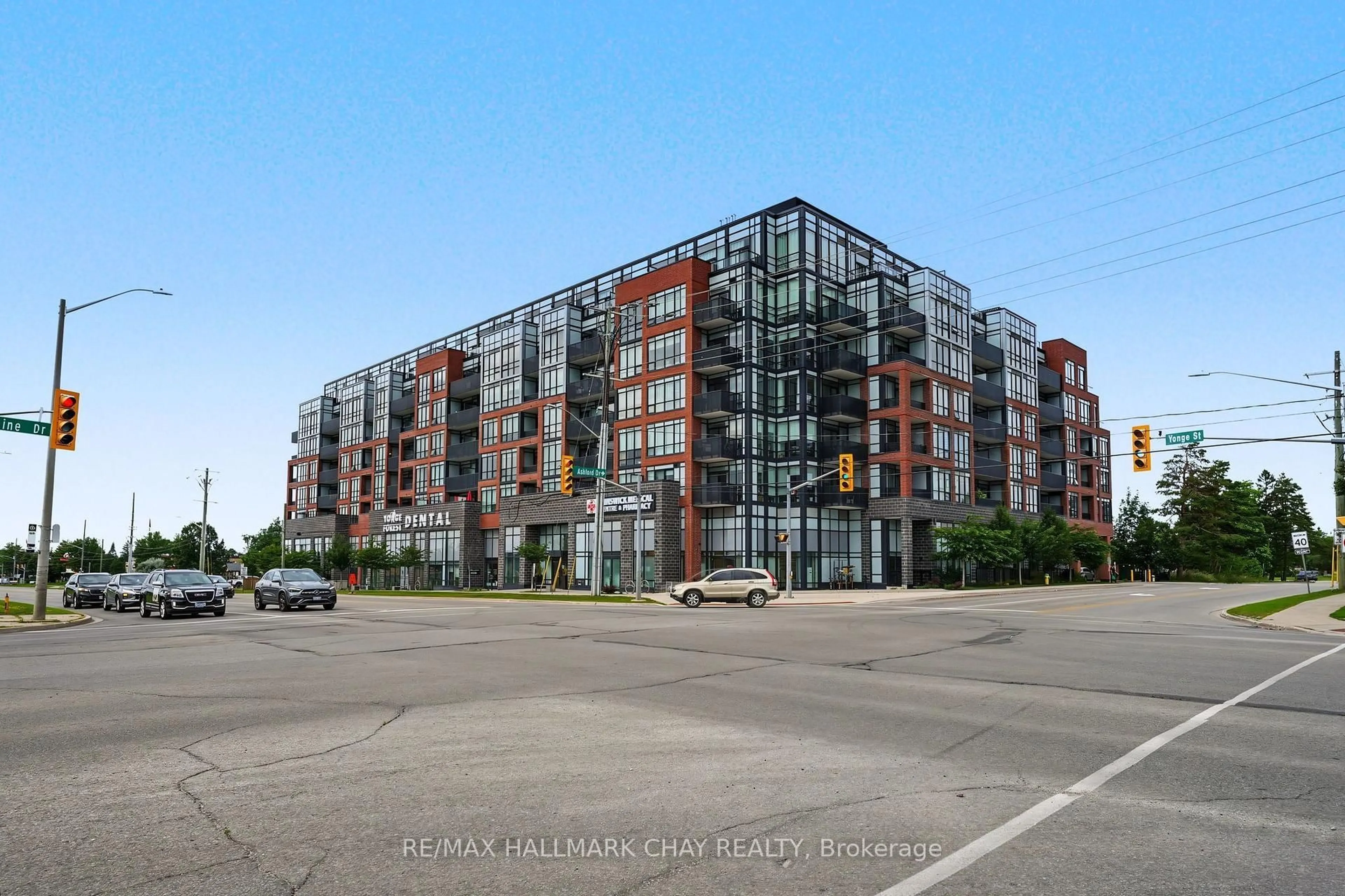 Unknown for 681 Yonge St #418, Barrie Ontario L4N 4E8