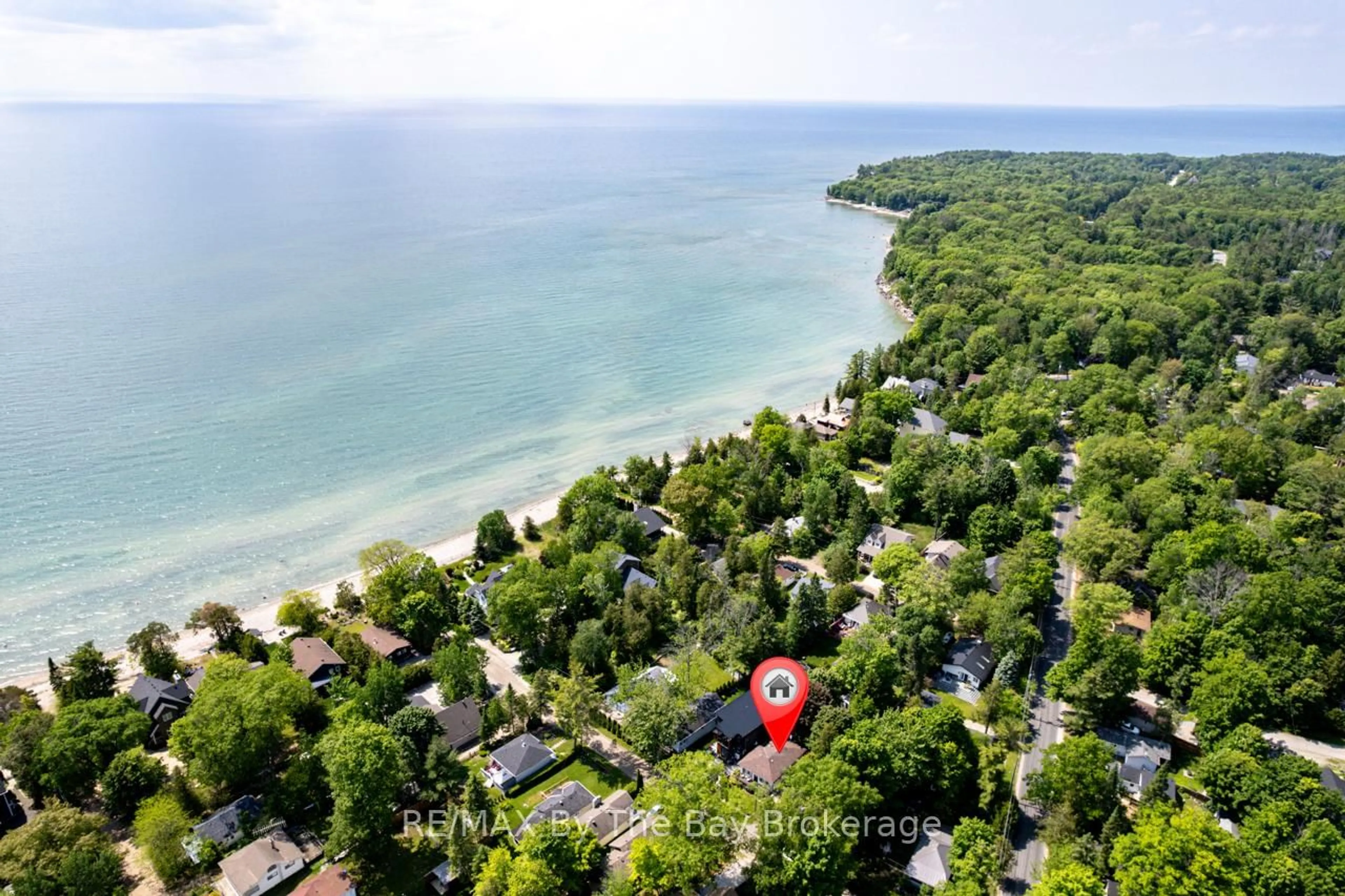 A pic from outside/outdoor area/front of a property/back of a property/a pic from drone, water/lake/river/ocean view for 50 Balsam St, Tiny Ontario L0L 1P1