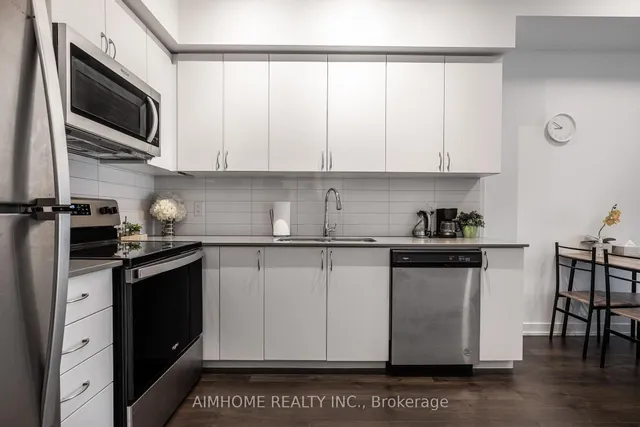 56 Lakeside Terr #1203, Barrie 5