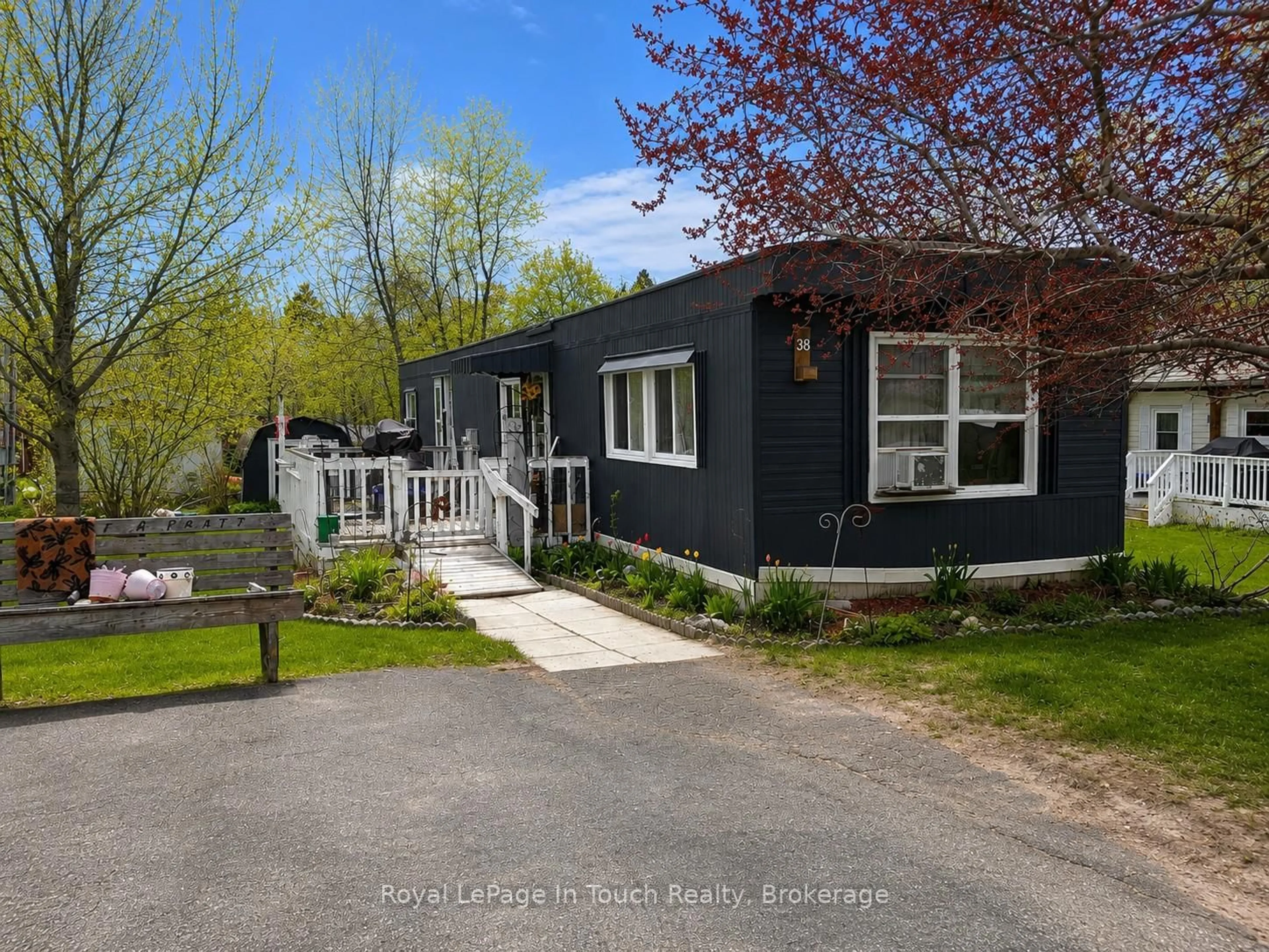 Unknown for 38 Northland Rd, Midland Ontario L4R 0B9