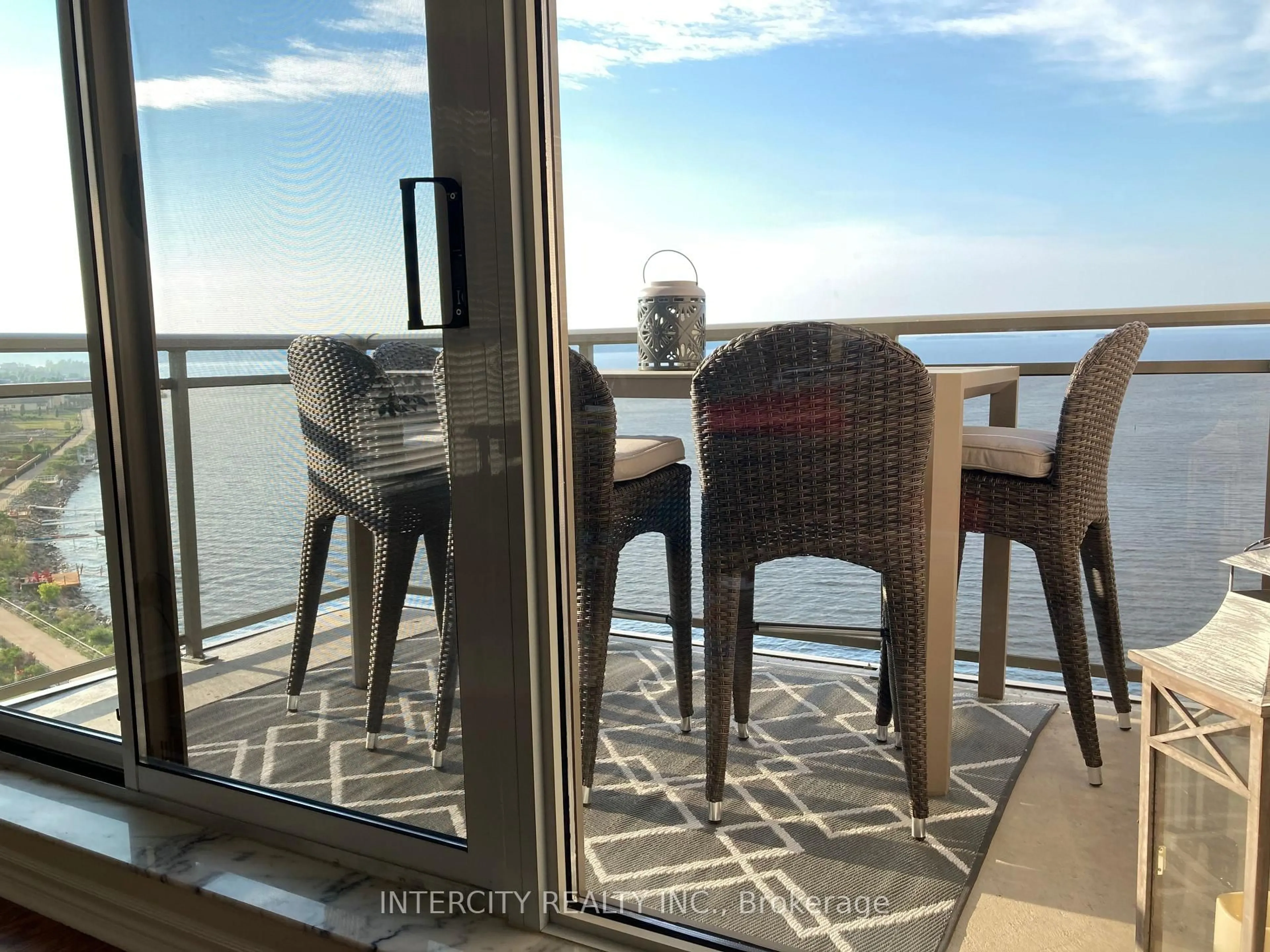 Balcony in the apartment, water/lake/river/ocean view for 699 Aberdeen Blvd #901, Midland Ontario L4R 5P2