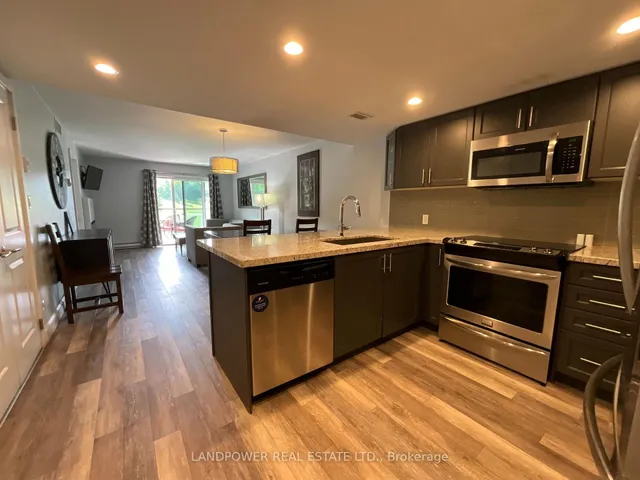 80 Horseshoe Blvd #403, Oro-Medonte 3