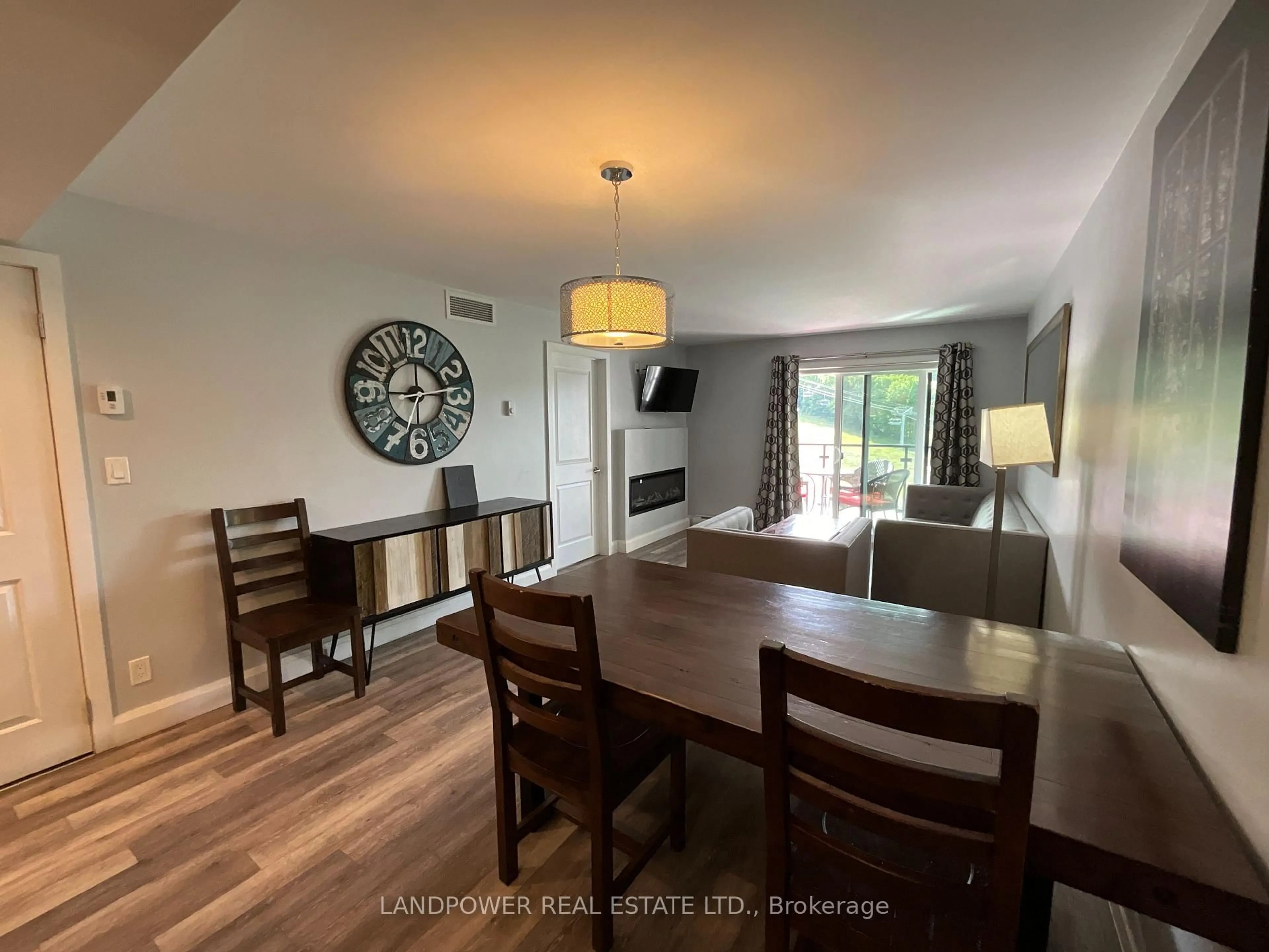 Dining room, wood/laminate floor for 80 Horseshoe Blvd #403, Oro-Medonte Ontario L4M 4Y8