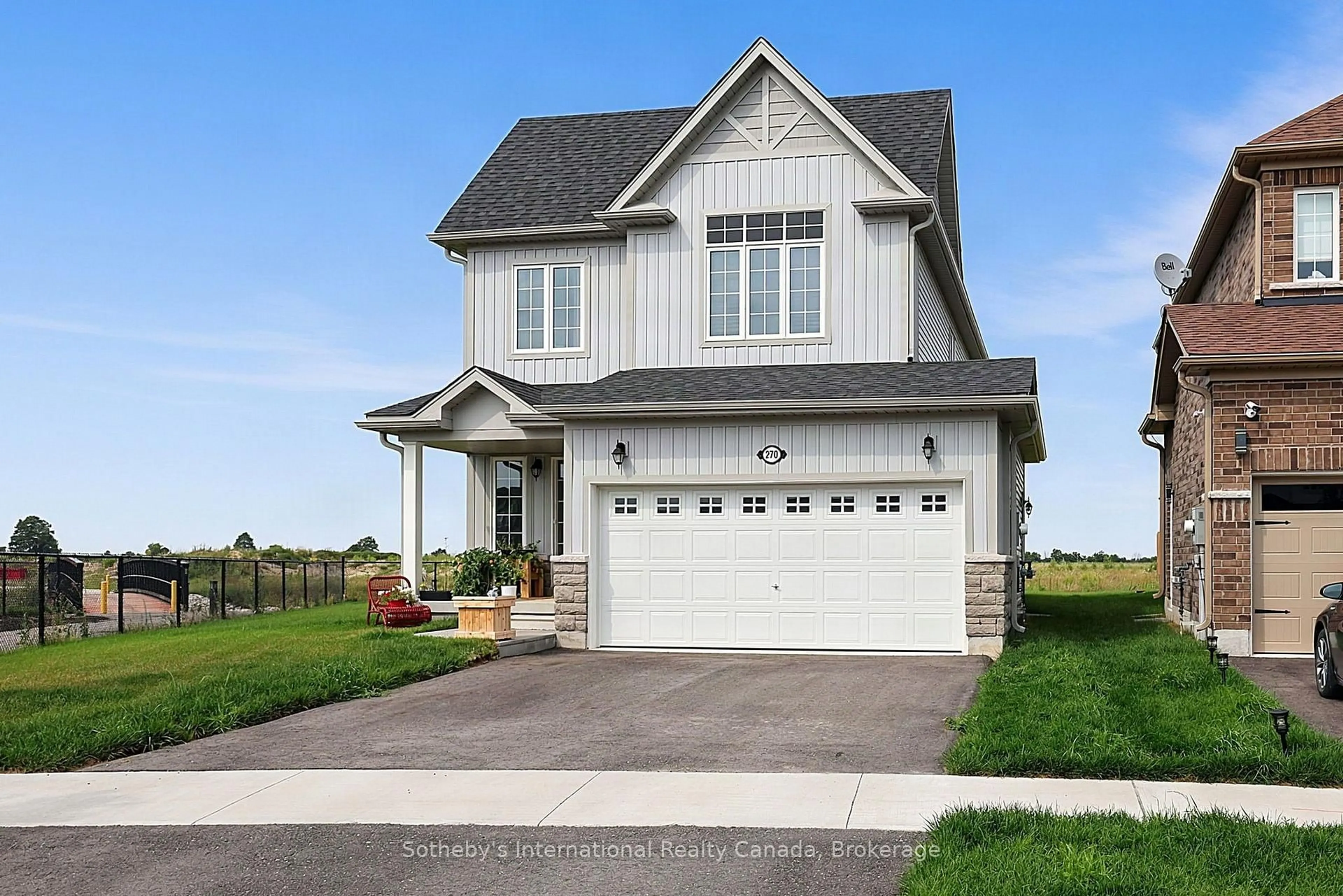 Home with vinyl exterior material, street for 270 Springfield Cres, Clearview Ontario L0M 1S0