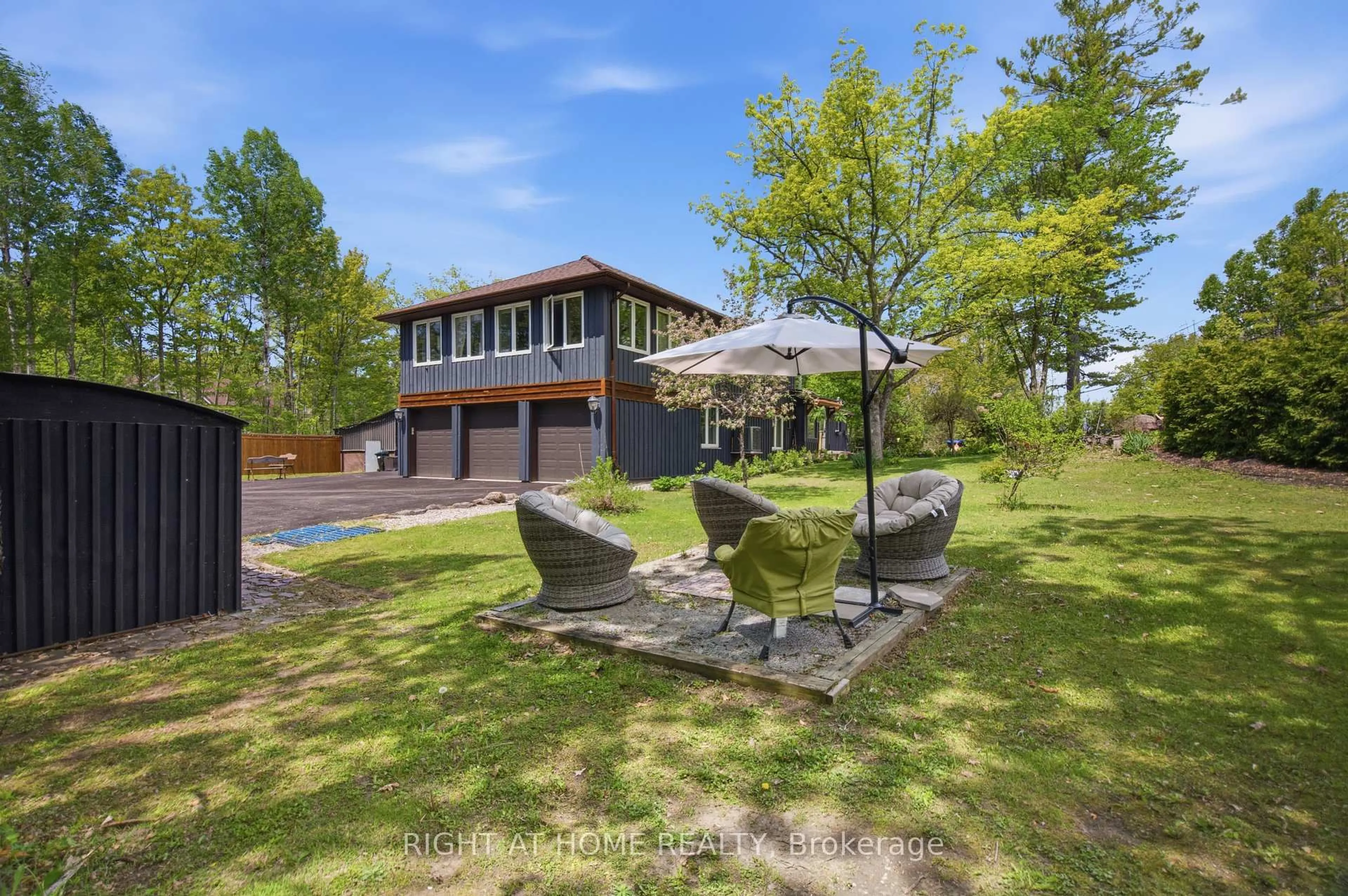 A pic from outside/outdoor area/front of a property/back of a property/a pic from drone, water/lake/river/ocean view for 54 Forest Harbour Pkwy, Tay Ontario L0K 1E0