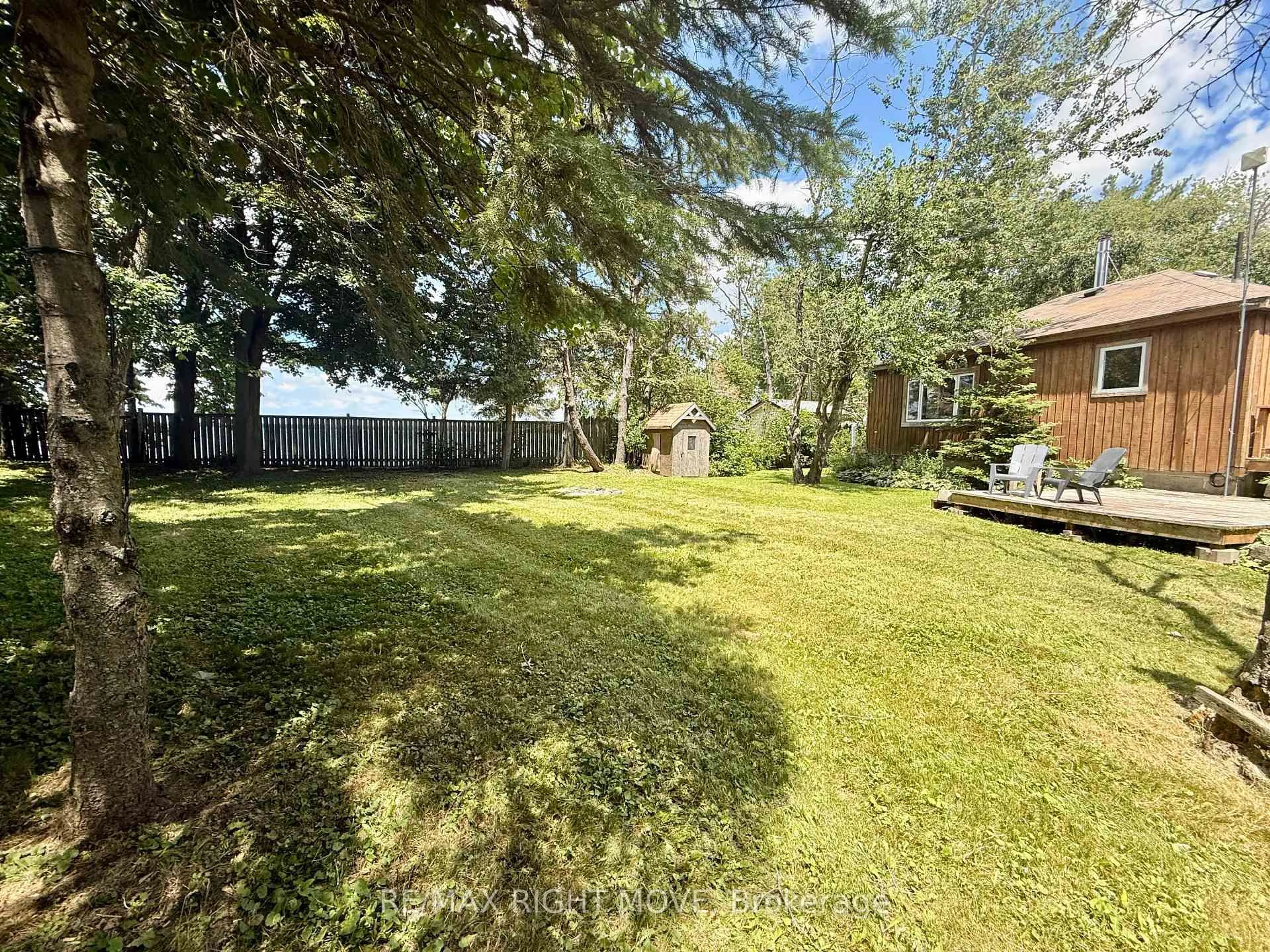 A pic from outside/outdoor area/front of a property/back of a property/a pic from drone, unknown for 2674 Lone Birch Tr, Ramara Ontario L0K 1B0