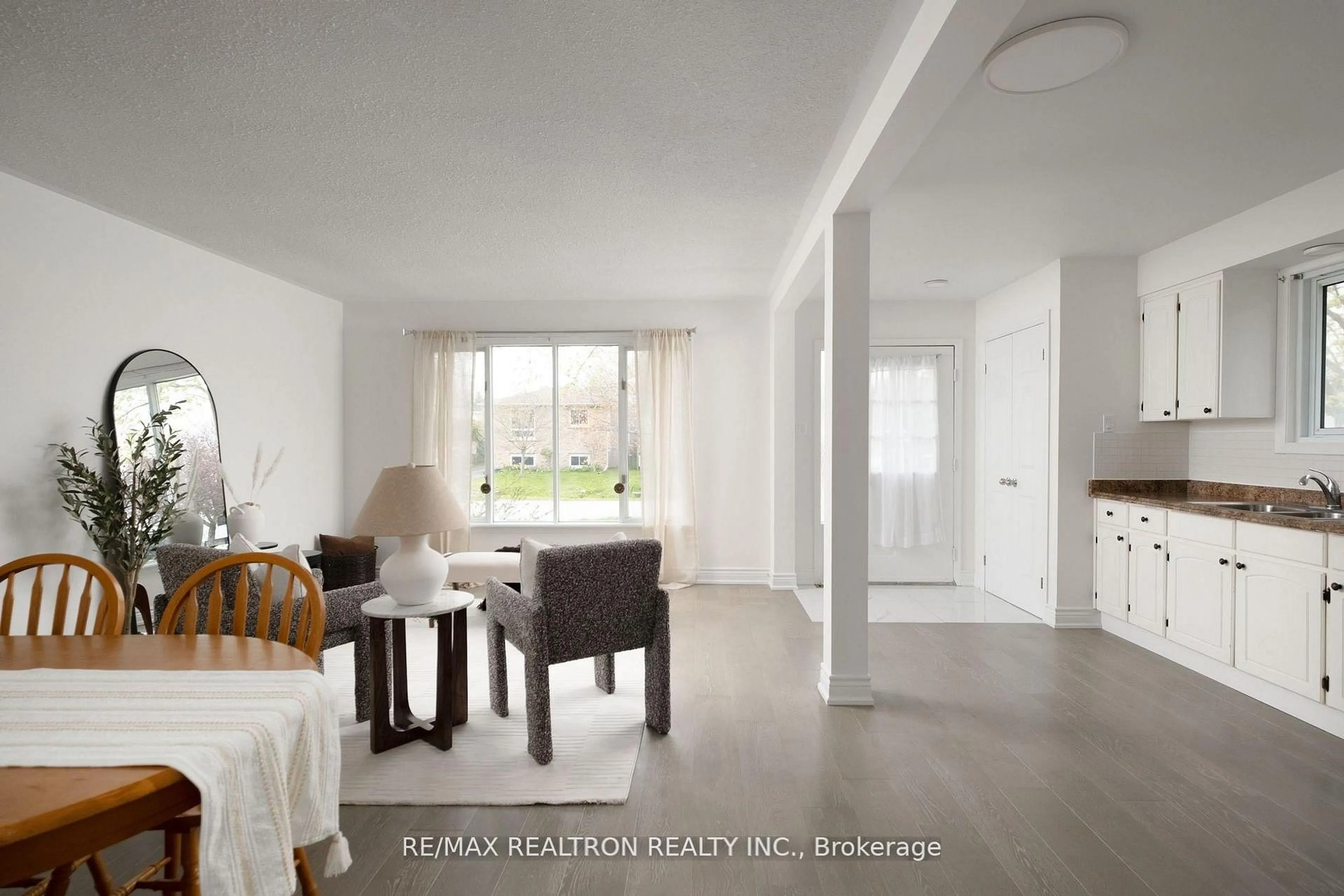 Unknown for 8 Courtice Cres, Collingwood Ontario L9Y 4G1