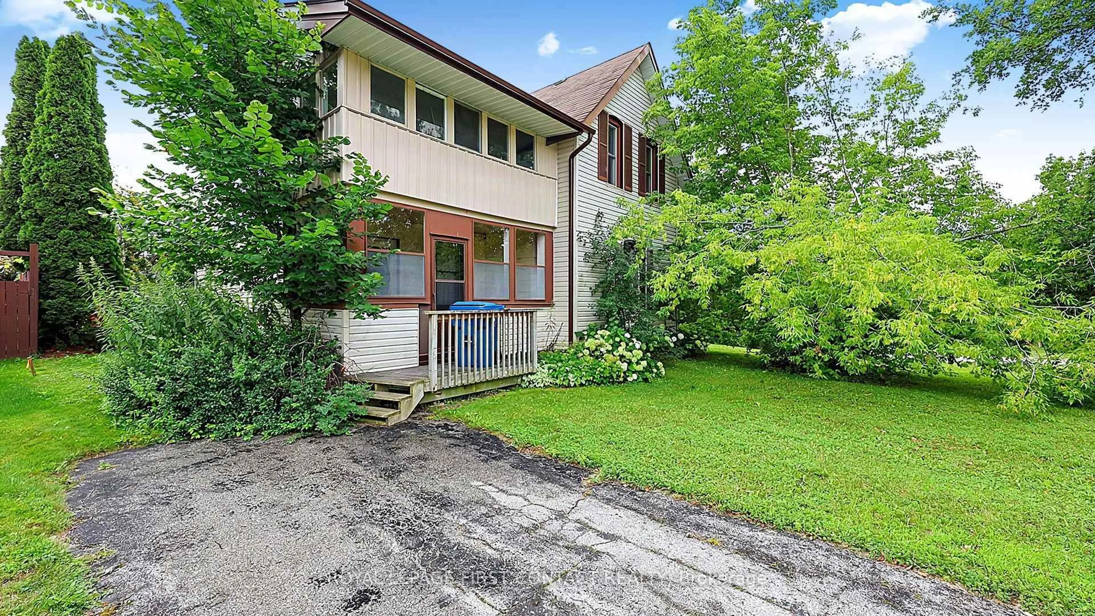 Unknown for 43 FITTONS Rd, Orillia Ontario L3V 3T7