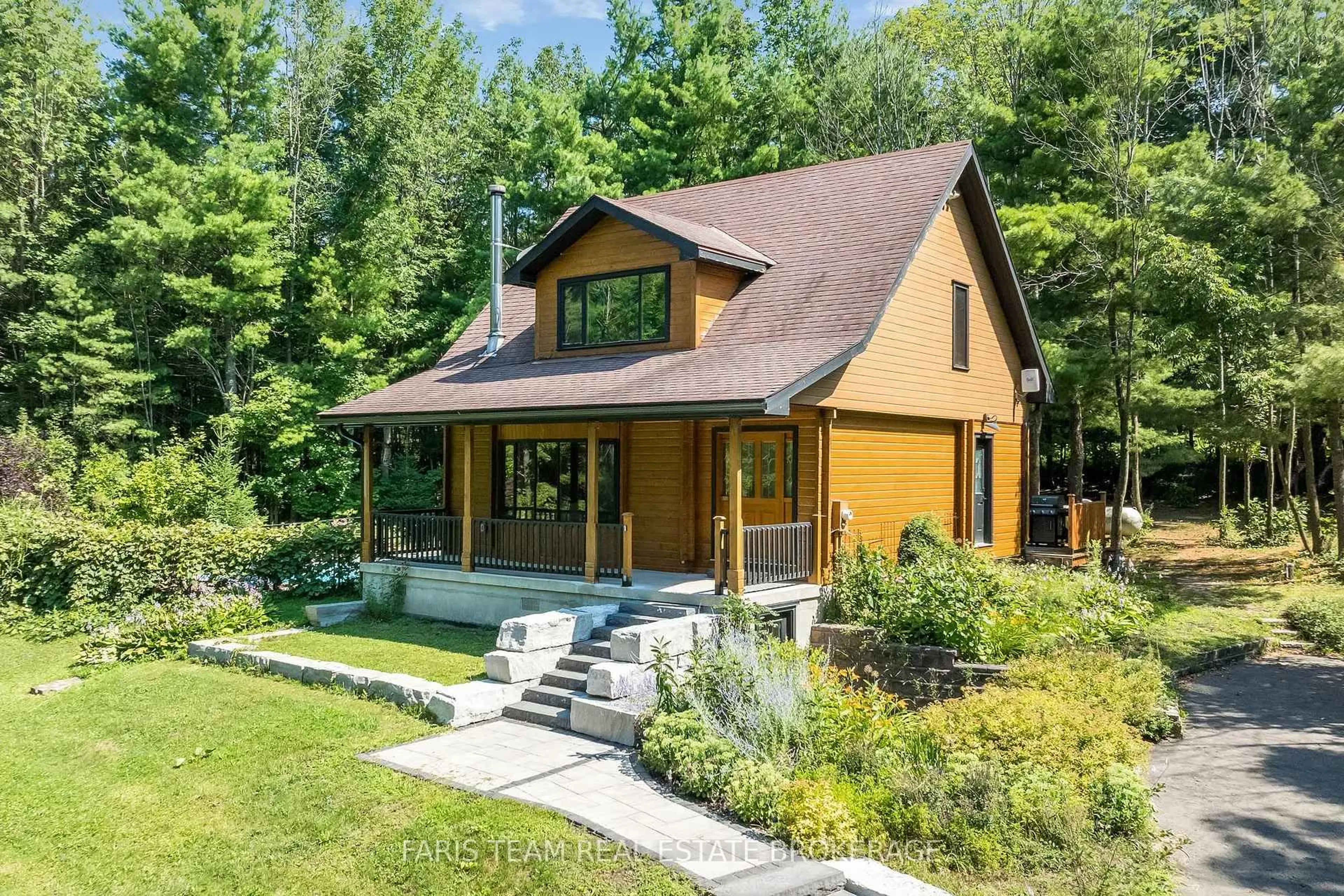 Home with vinyl exterior material, unknown for 2668 Mcdonald Rd, Springwater Ontario L0L 1P0