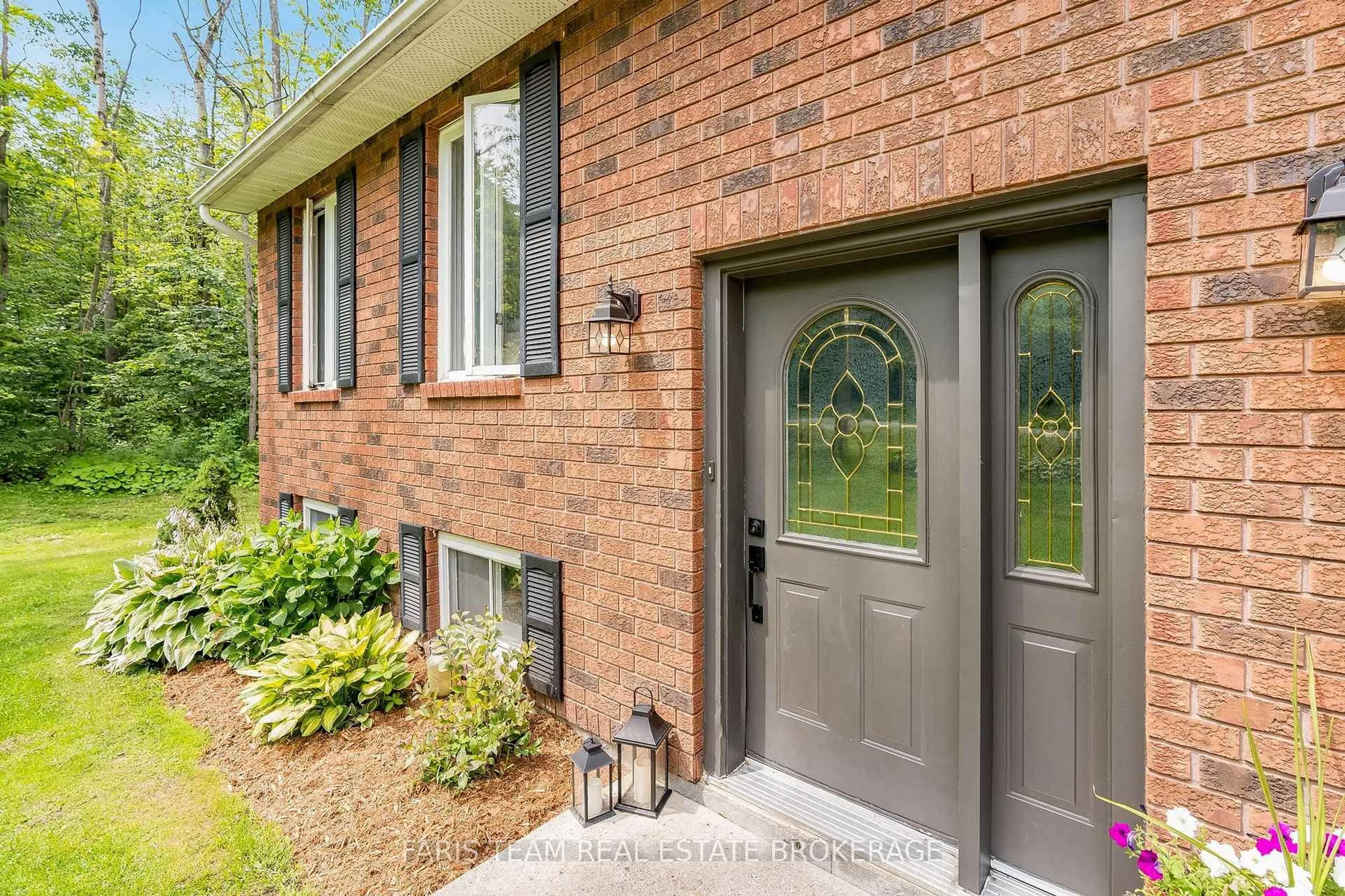 Home with brick exterior material, street for 2358 Foxmead Rd, Oro-Medonte Ontario L0K 1E0