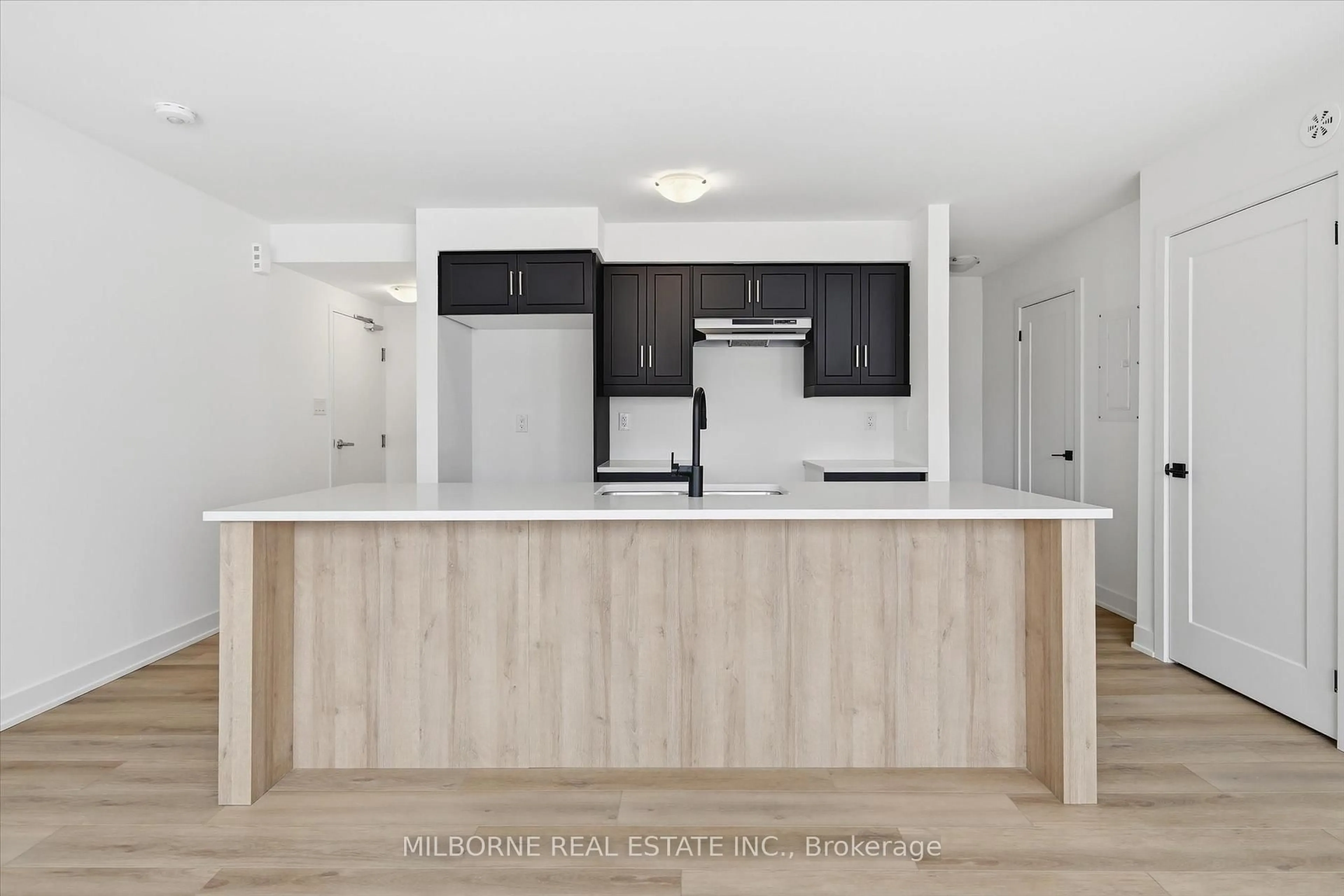 Open concept kitchen, unknown for 15 Appletree Lane #Lot 95, Barrie Ontario L9J 0P2