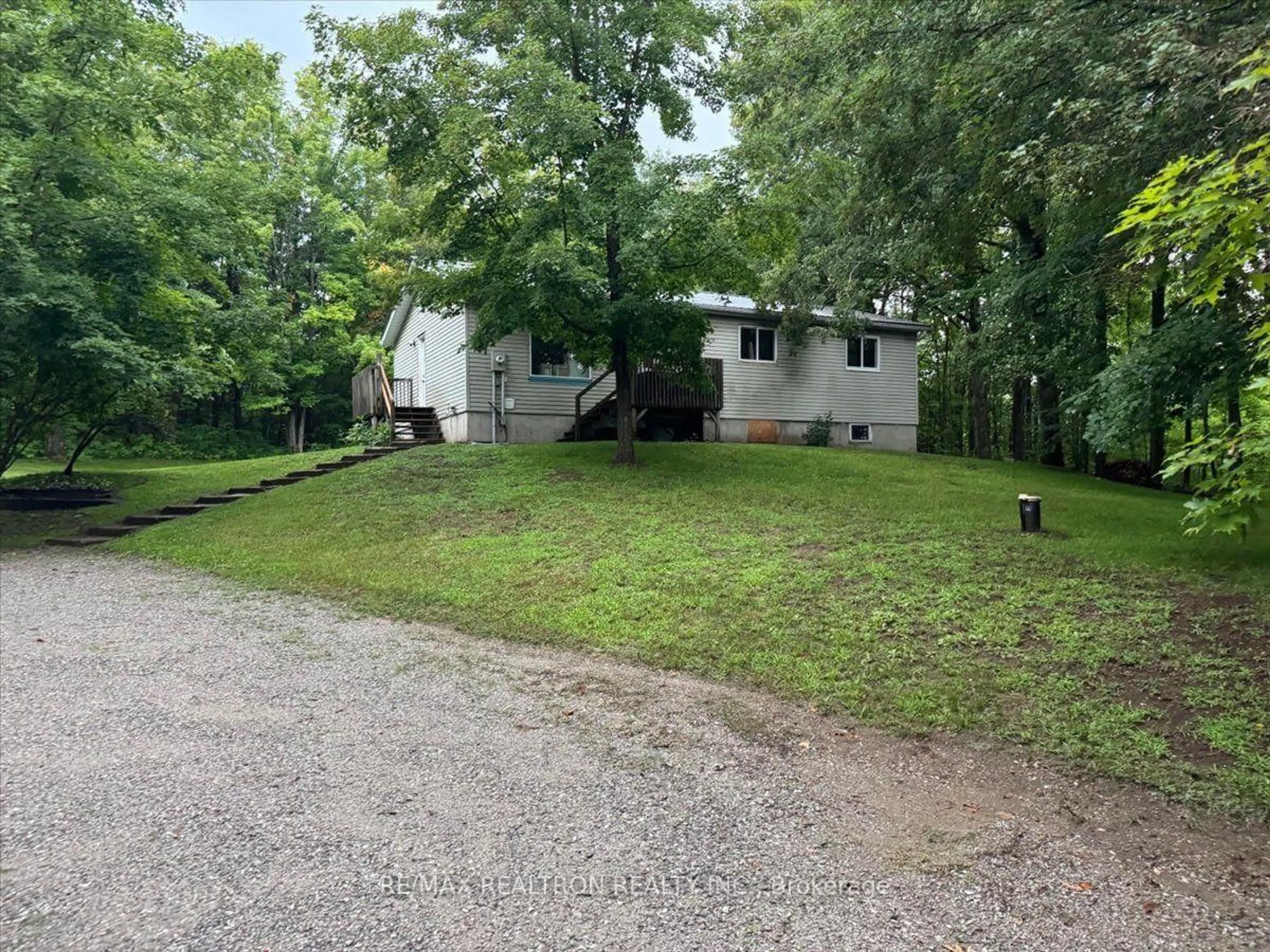 A pic from outside/outdoor area/front of a property/back of a property/a pic from drone, unknown for 5840 Lowanda Lane, Ramara Ontario L0K 1W0