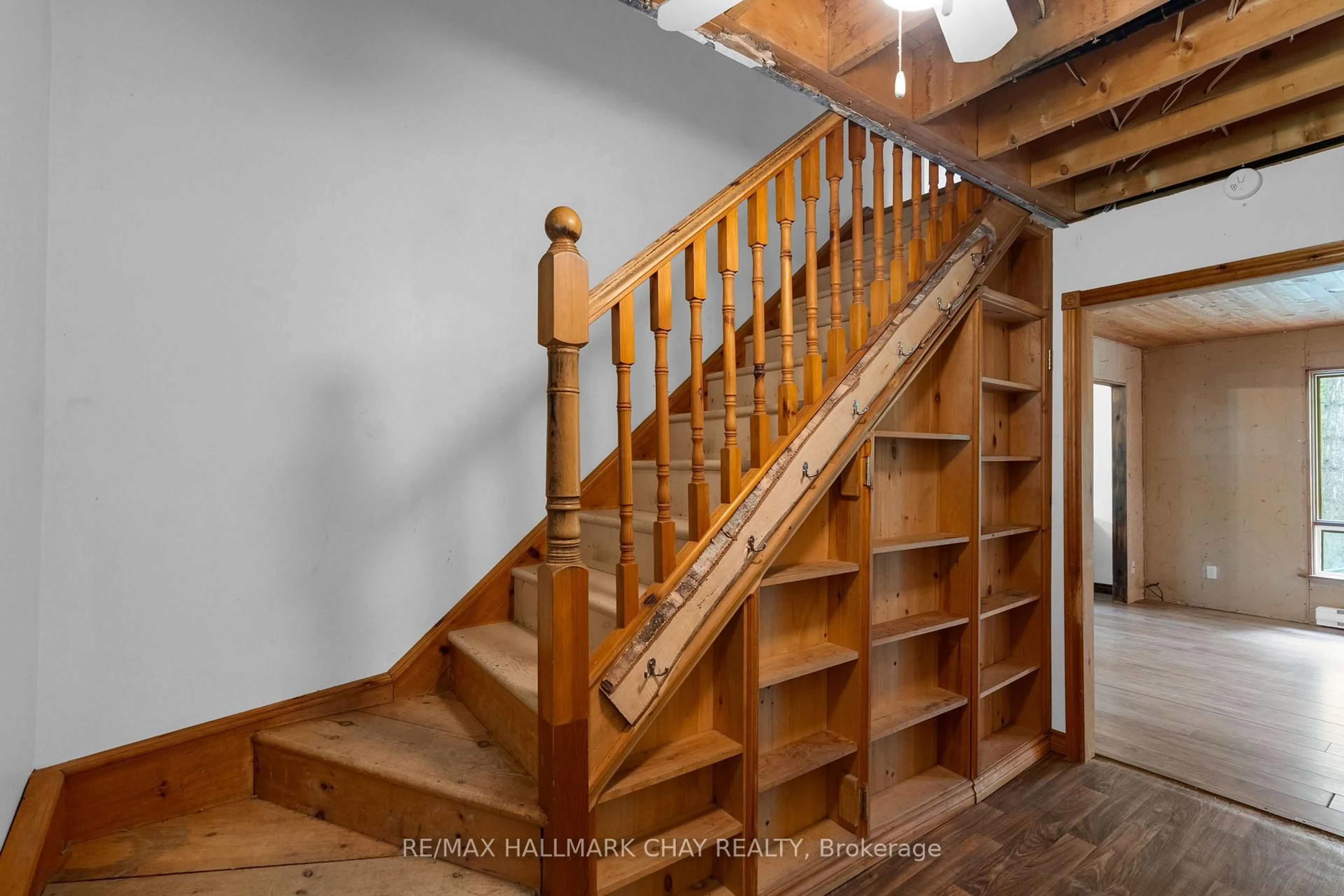 Stairs for 132 Park Rd, Tiny Ontario L0L 1P0