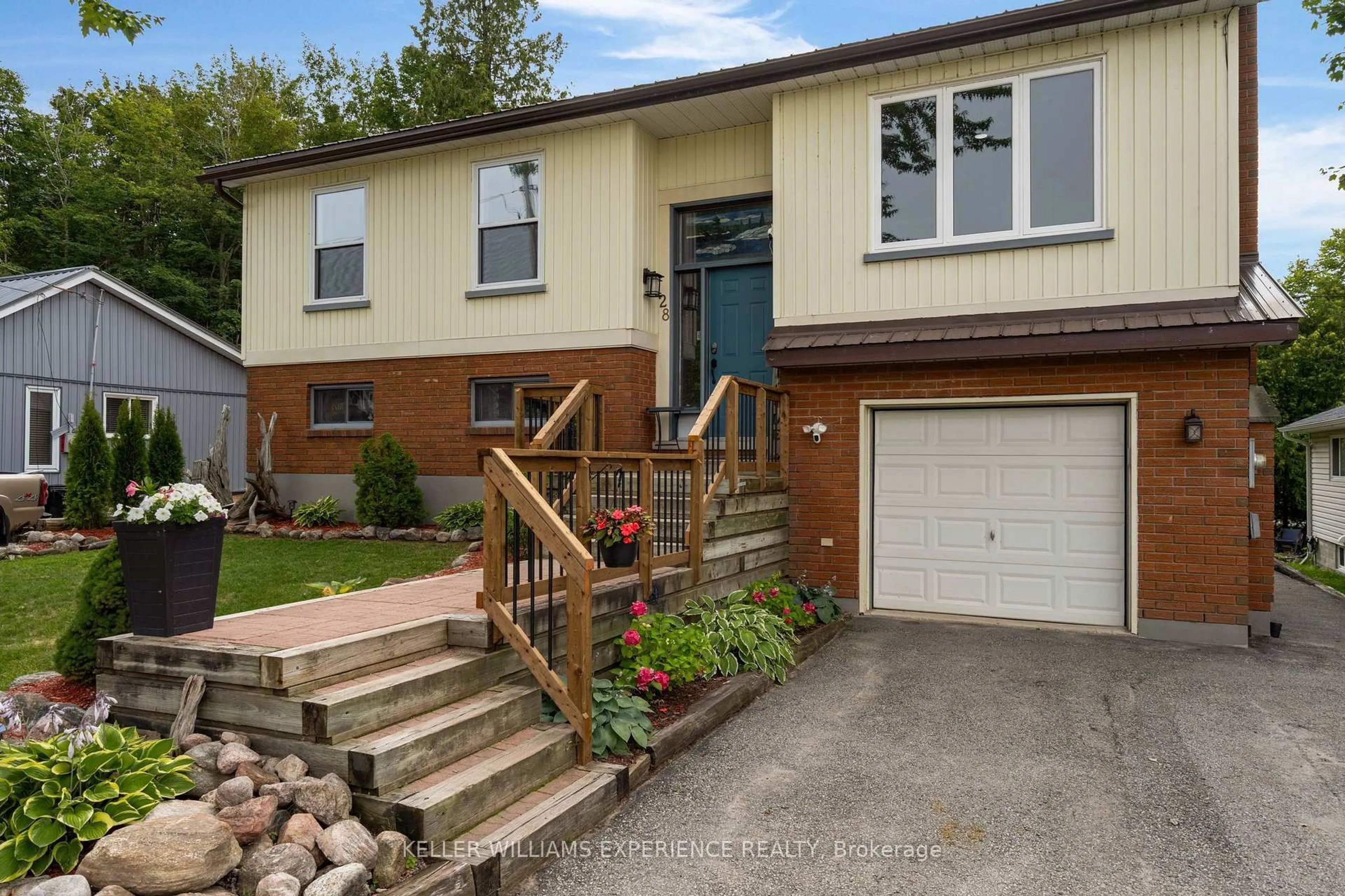 Home with brick exterior material, street for 28 Park St, Tay Ontario L0K 2A0