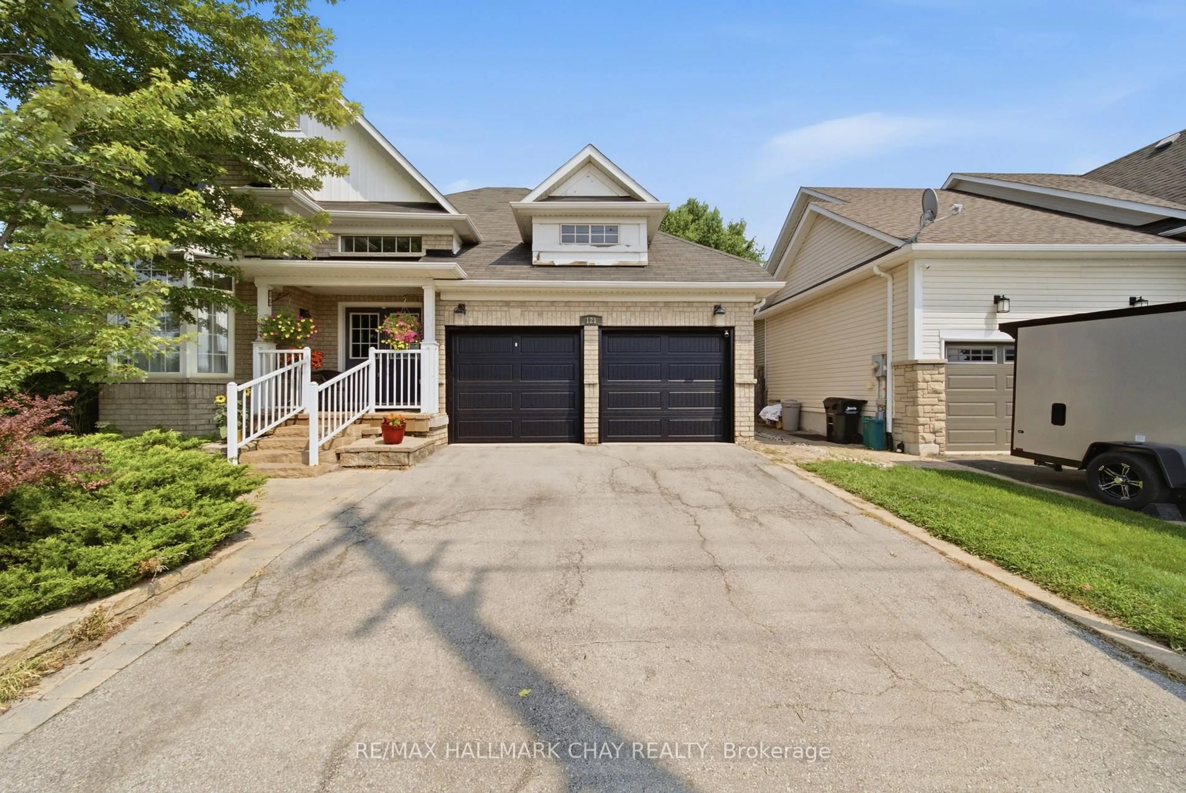 Unknown for 121 Prince William Way, Barrie Ontario L4M 7H6