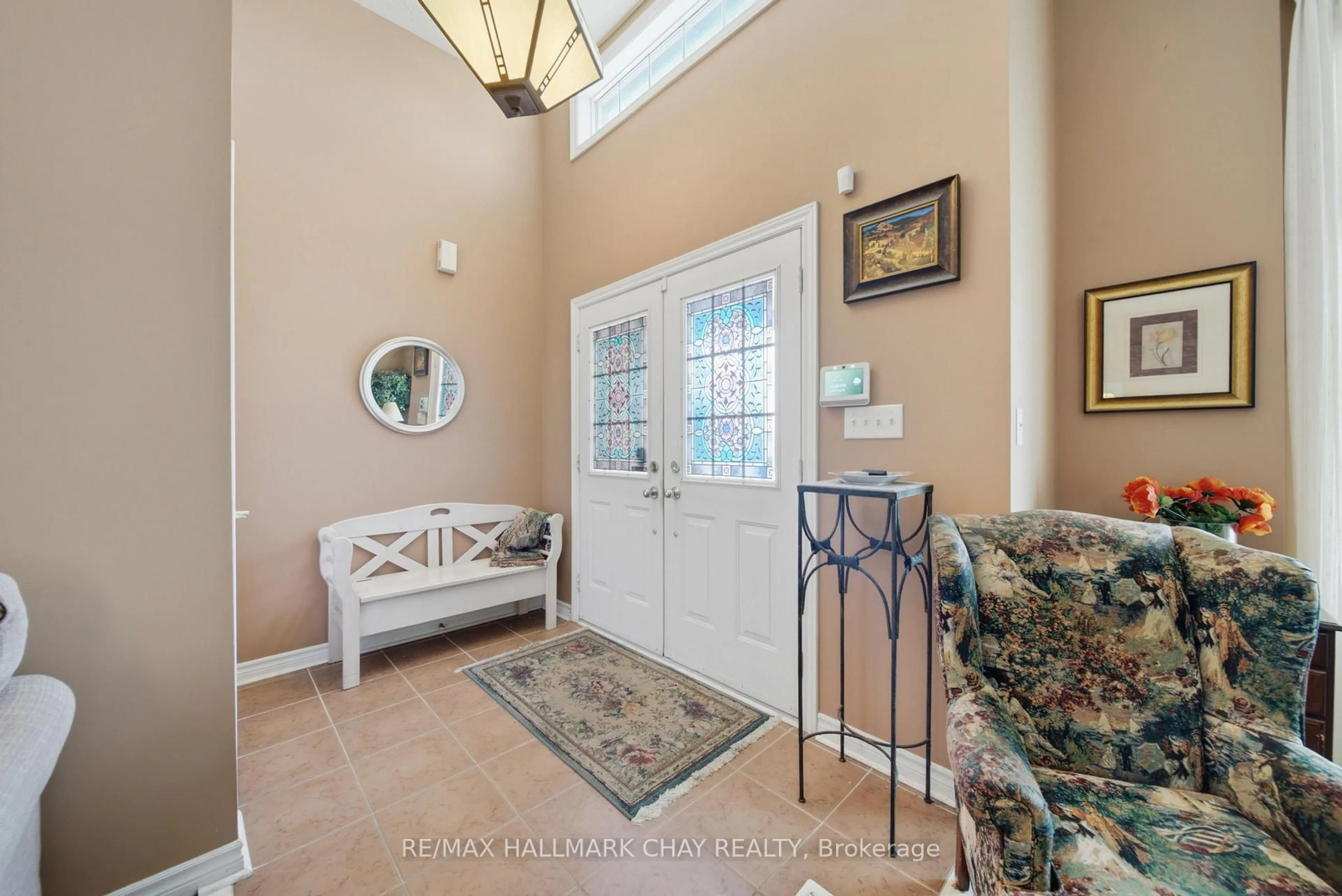 Indoor entryway for 121 Prince William Way, Barrie Ontario L4M 7H6