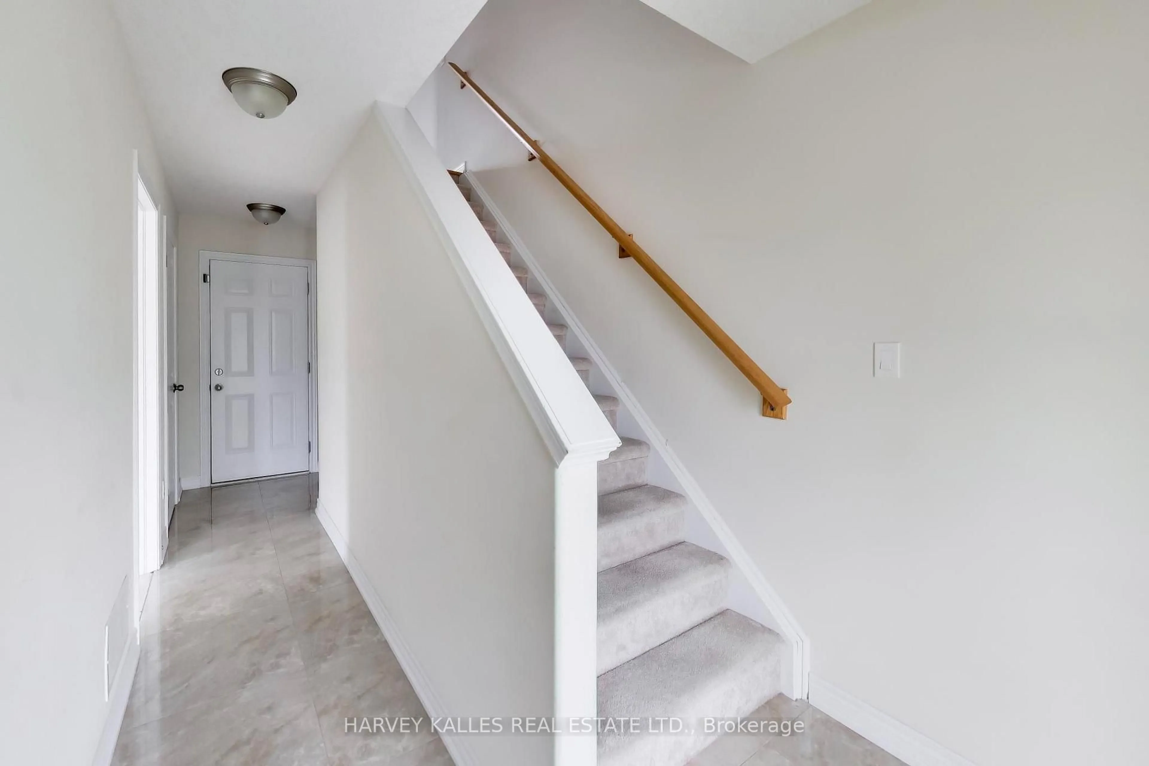 Stairs for 1 Leggott Ave #38, Barrie Ontario L4M 0K7
