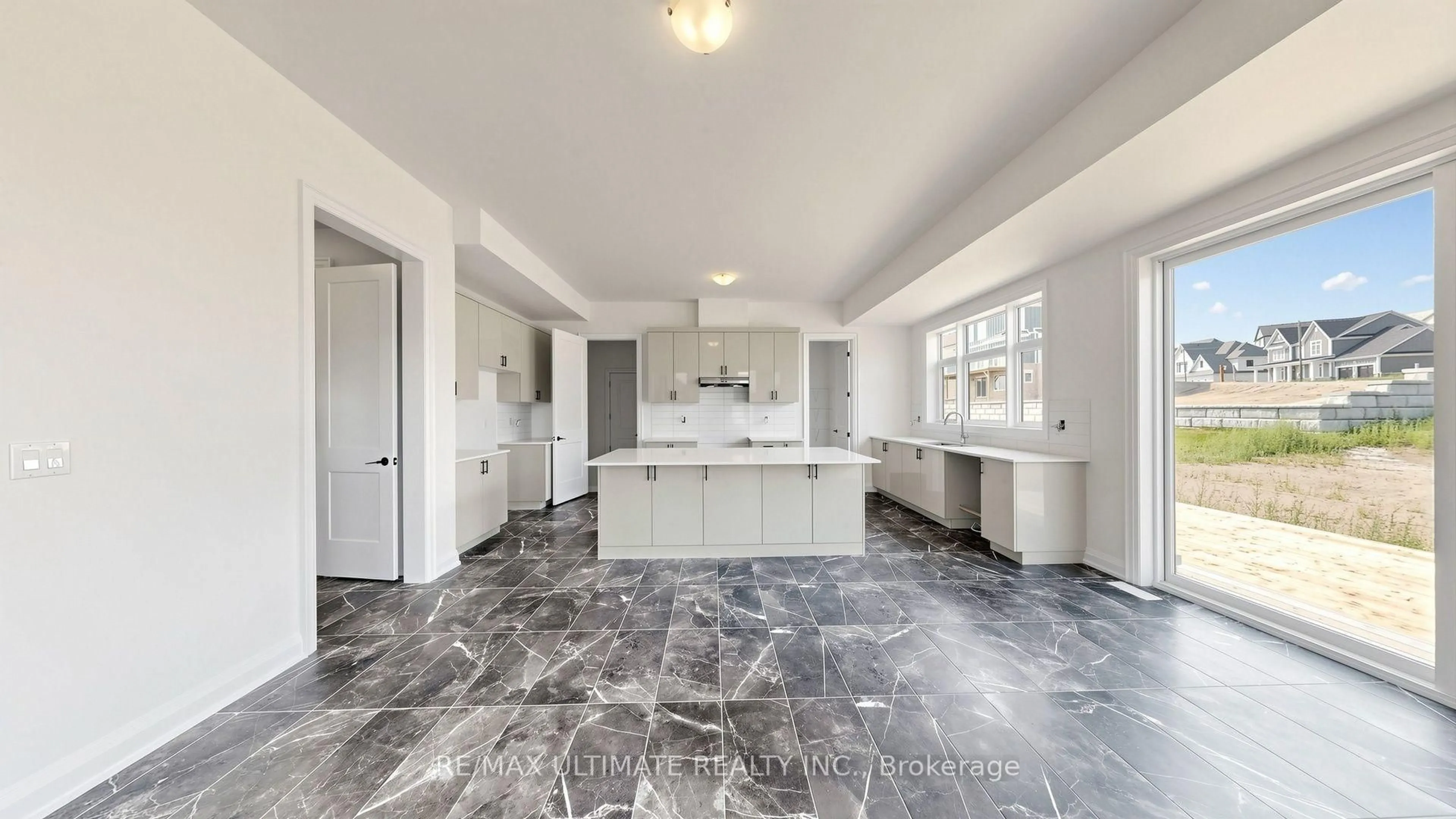 Open concept kitchen, ceramic/tile floor for 12 Aldwinckle Ave, Oro-Medonte Ontario L0L 2L0