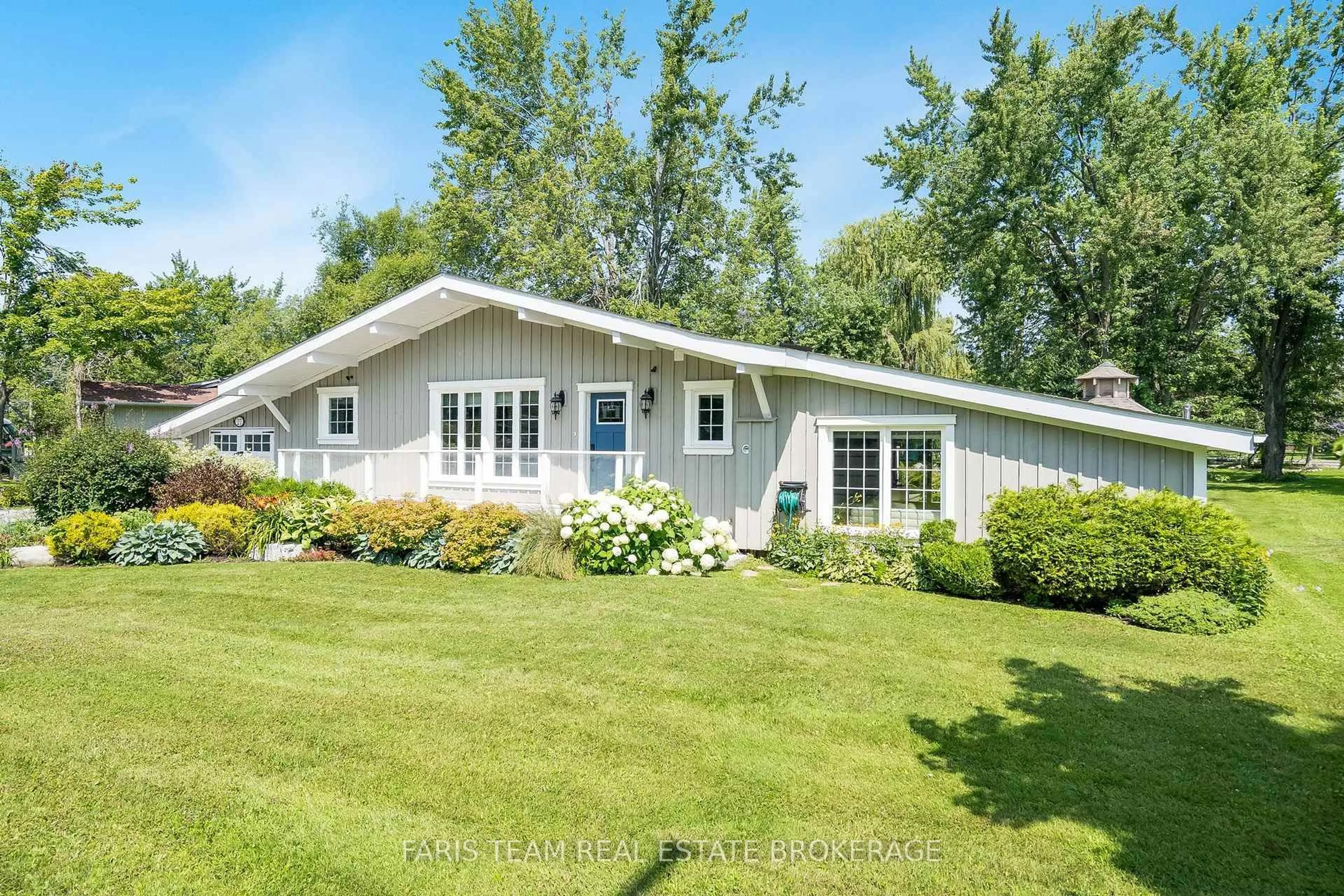 Home with vinyl exterior material, water/lake/river/ocean view for 27 Poplar Cres, Ramara Ontario L0K 1B0