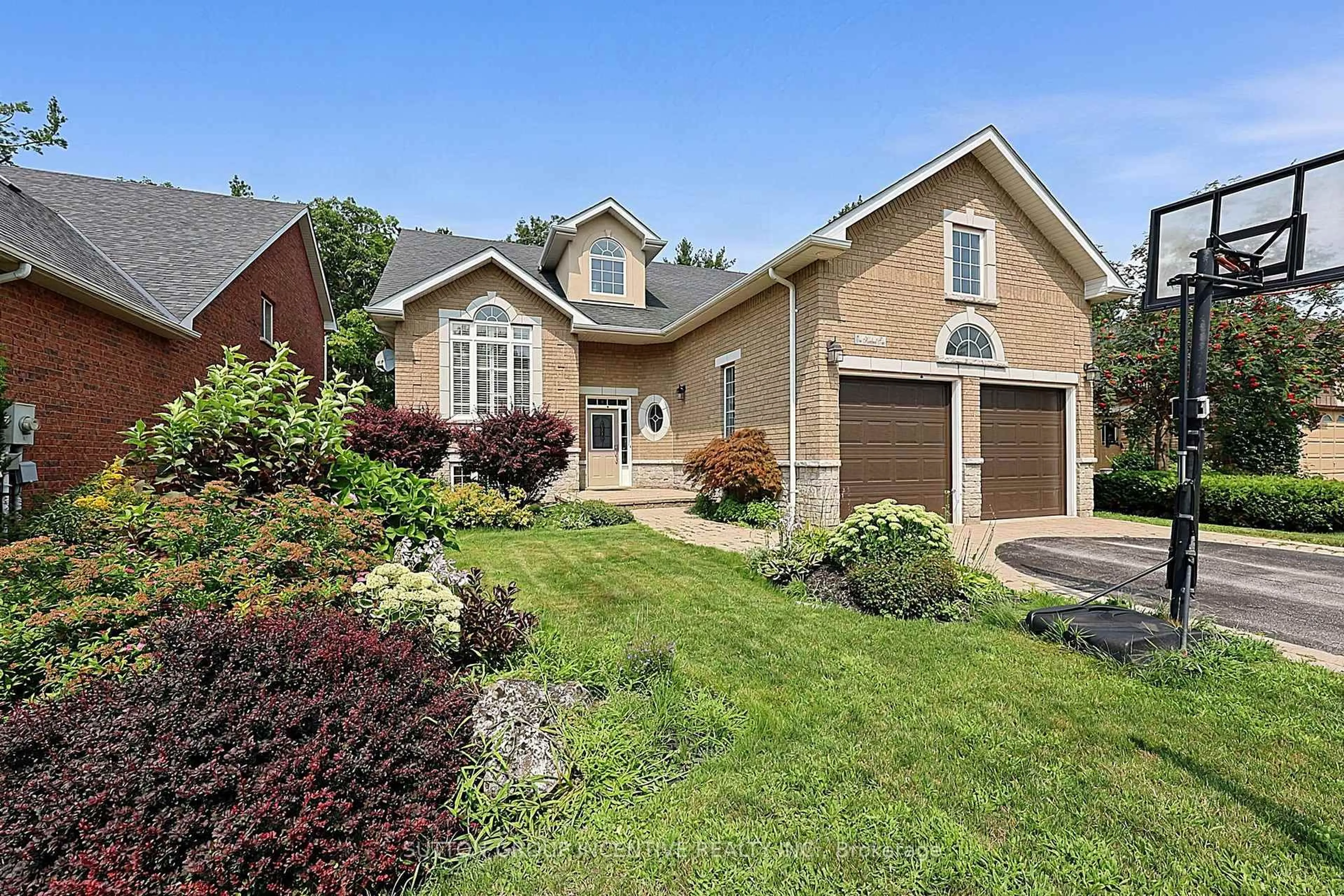 Home with brick exterior material, street for 102 CUMMING Dr, Barrie Ontario L4N 0C7