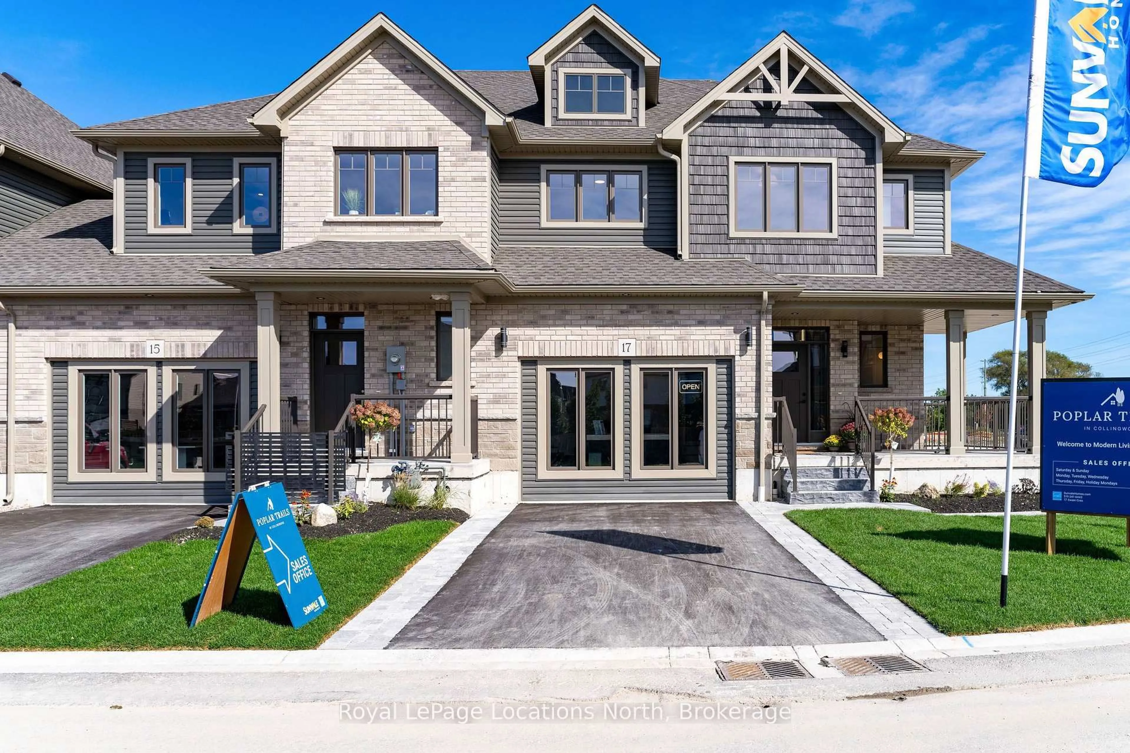 Home with brick exterior material, street for 17 Swain Cres, Collingwood Ontario L9Y 5T3