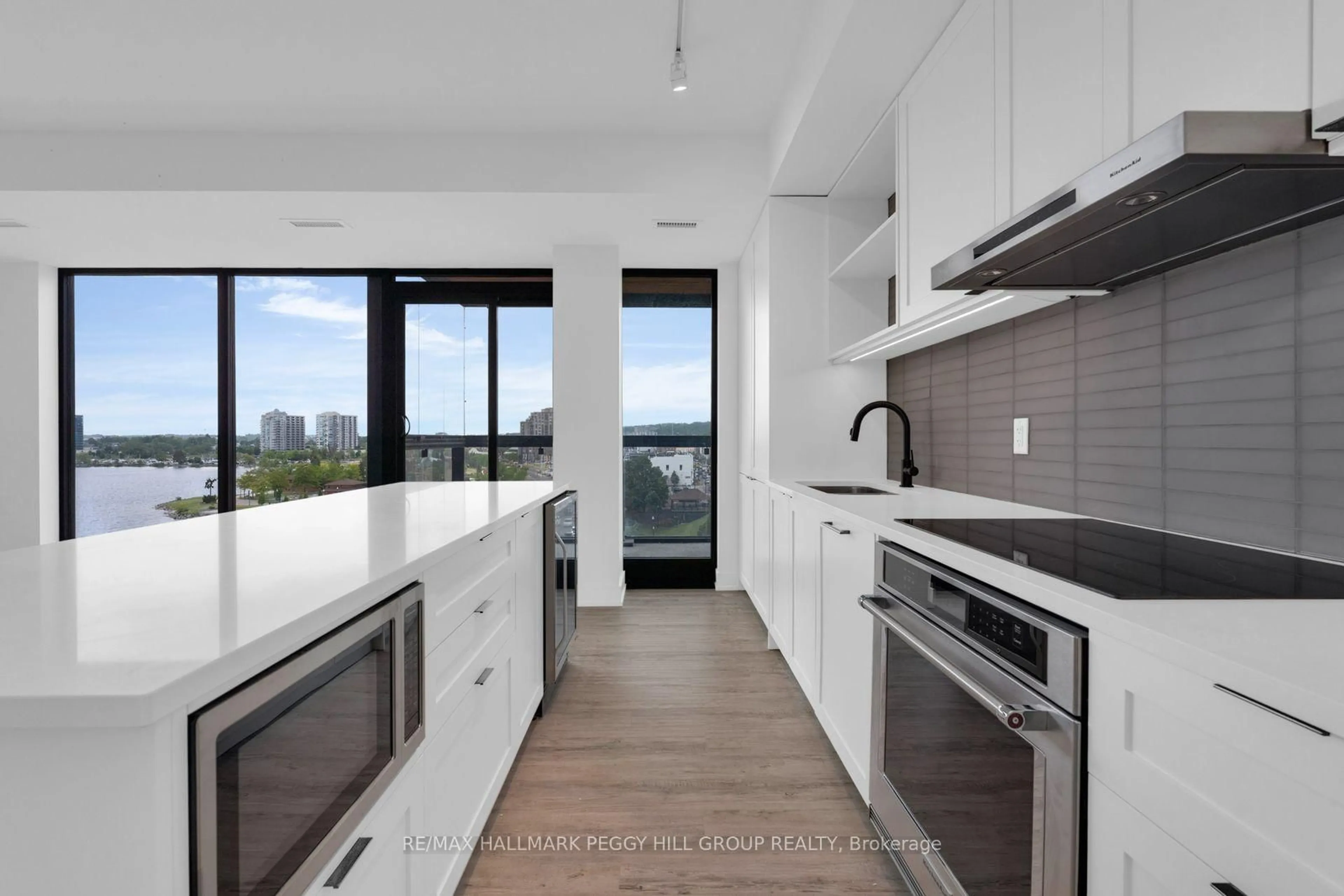 Contemporary kitchen, unknown for 185 Dunlop St #623, Barrie Ontario L4M 0L7