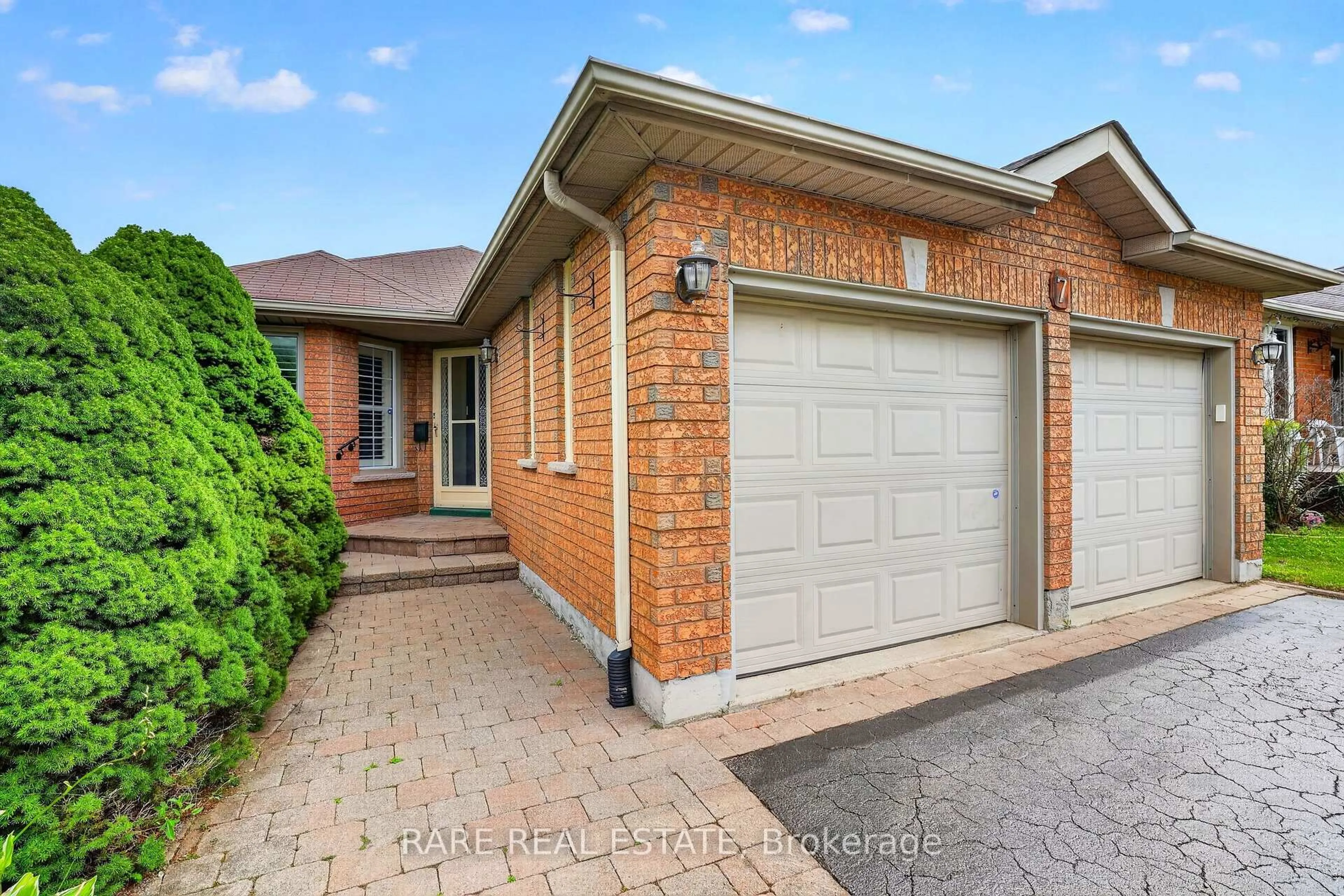 Home with brick exterior material, street for 7 Longman Dr, Barrie Ontario L4N 7E5