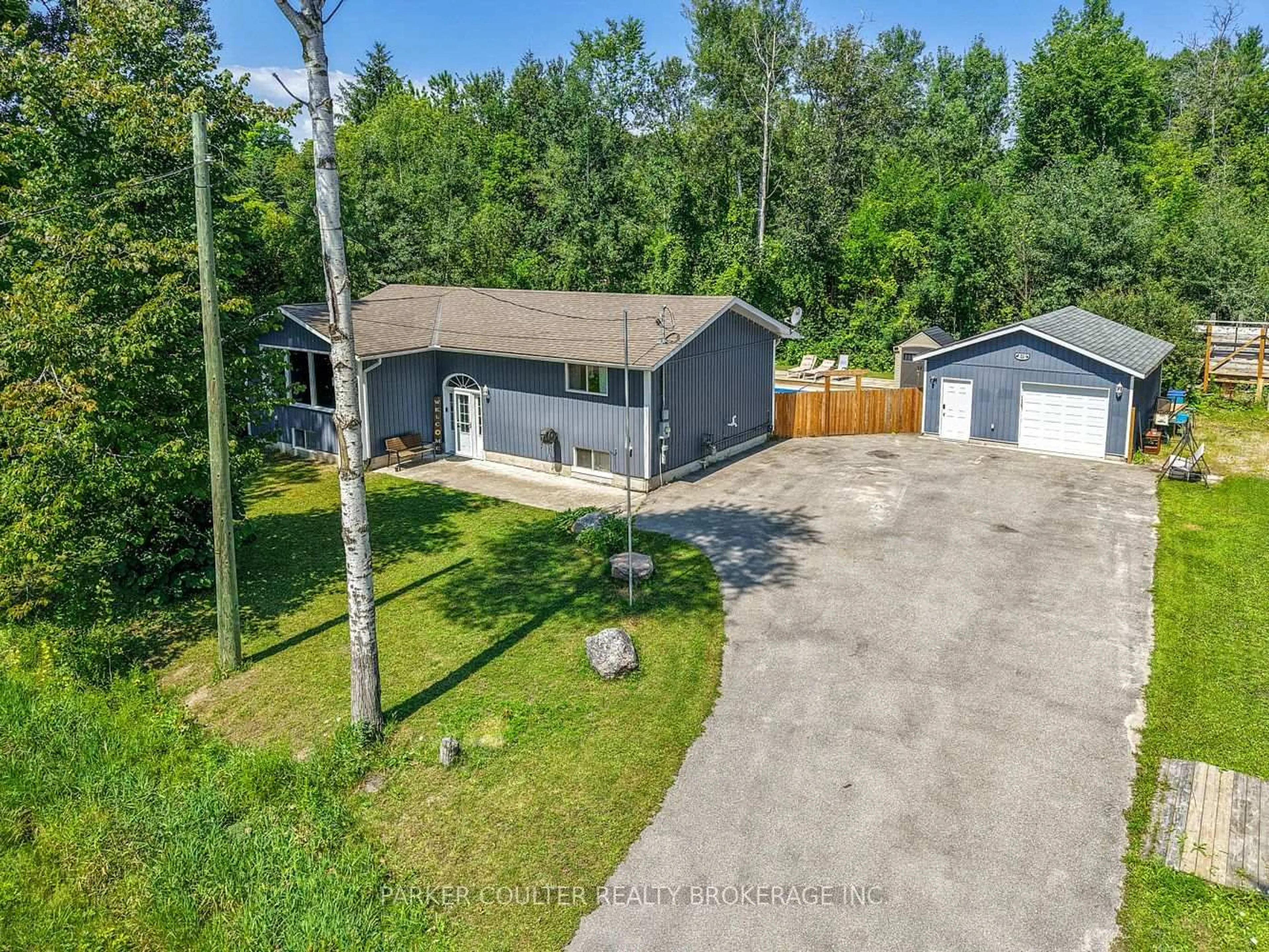 A pic from outside/outdoor area/front of a property/back of a property/a pic from drone, water/lake/river/ocean view for 376 Wardell St, Tay Ontario L0K 1R0