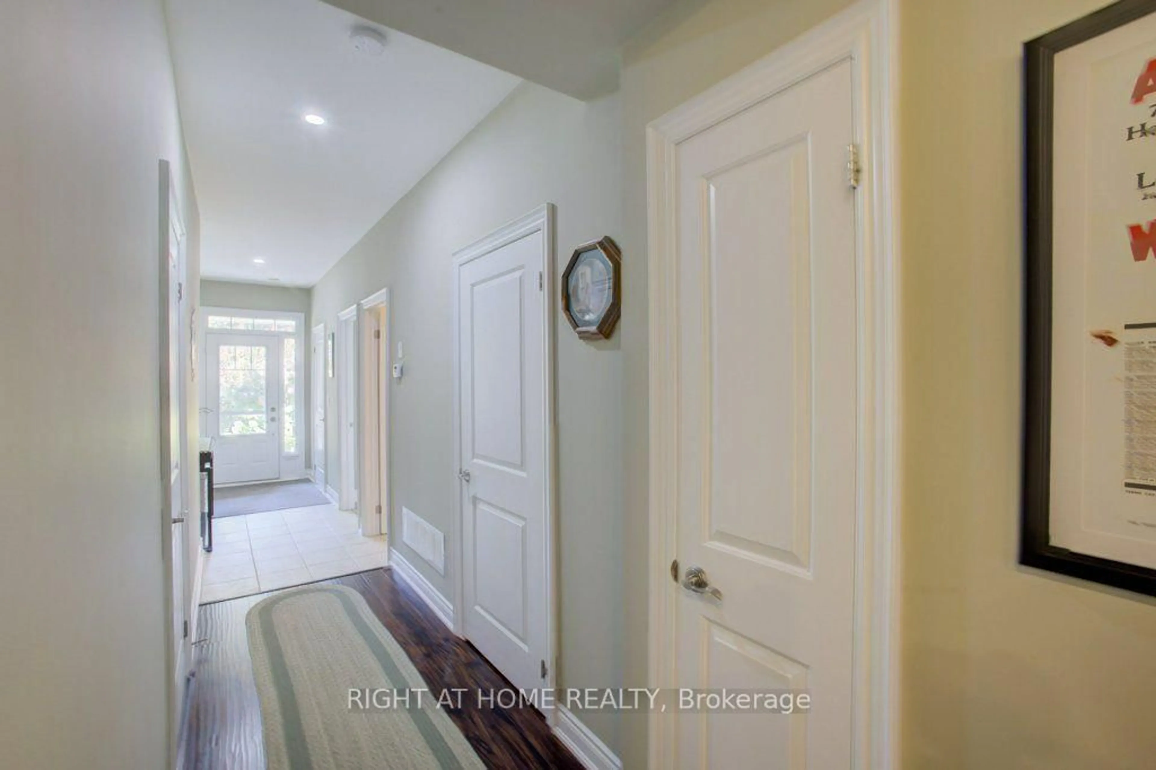 Indoor entryway for 51 Wally Dr, Wasaga Beach Ontario L9Z 0G5