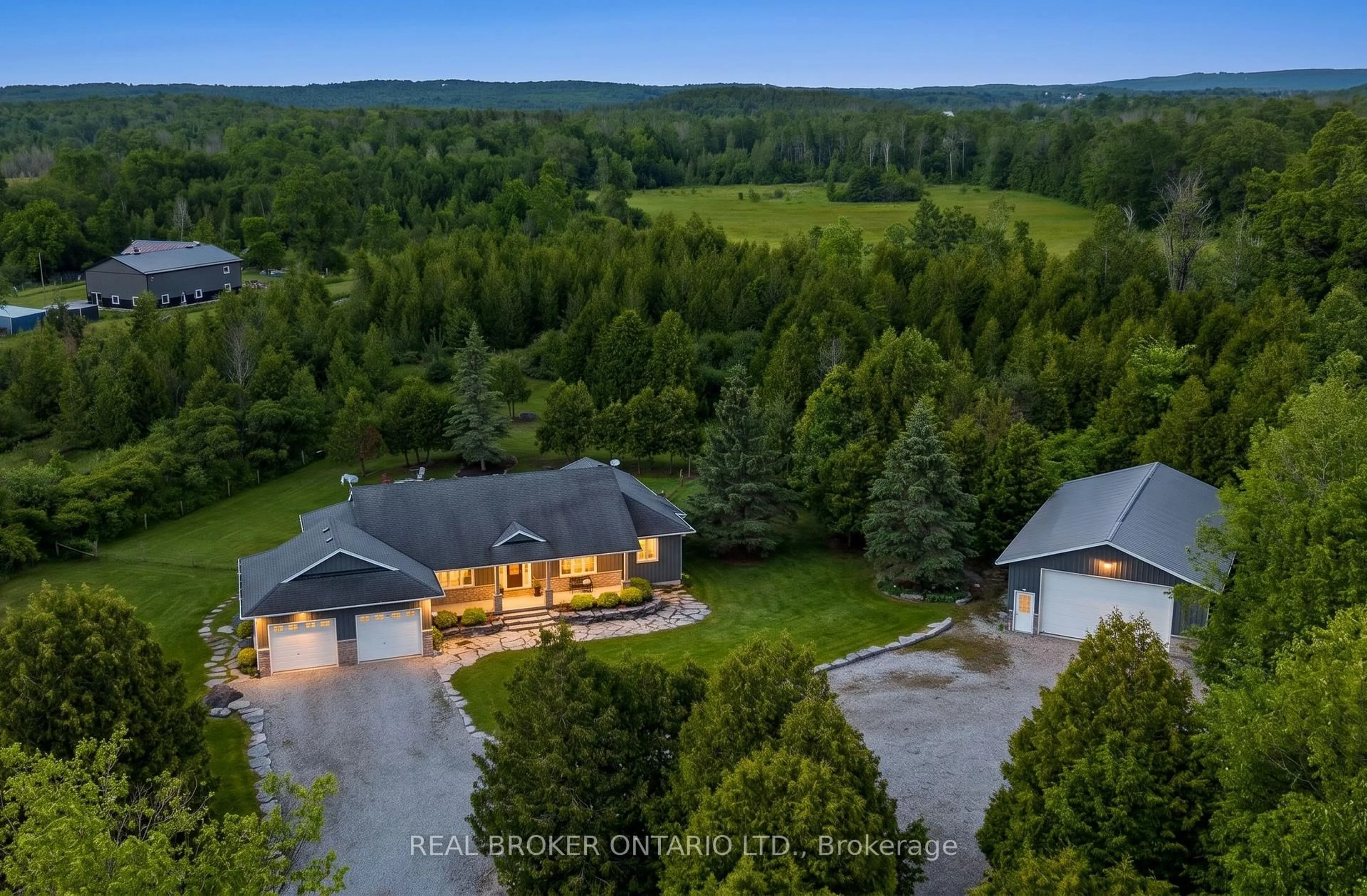 A pic from outside/outdoor area/front of a property/back of a property/a pic from drone, unknown for 2200 Wainman Line, Severn Ontario L0K 1E0